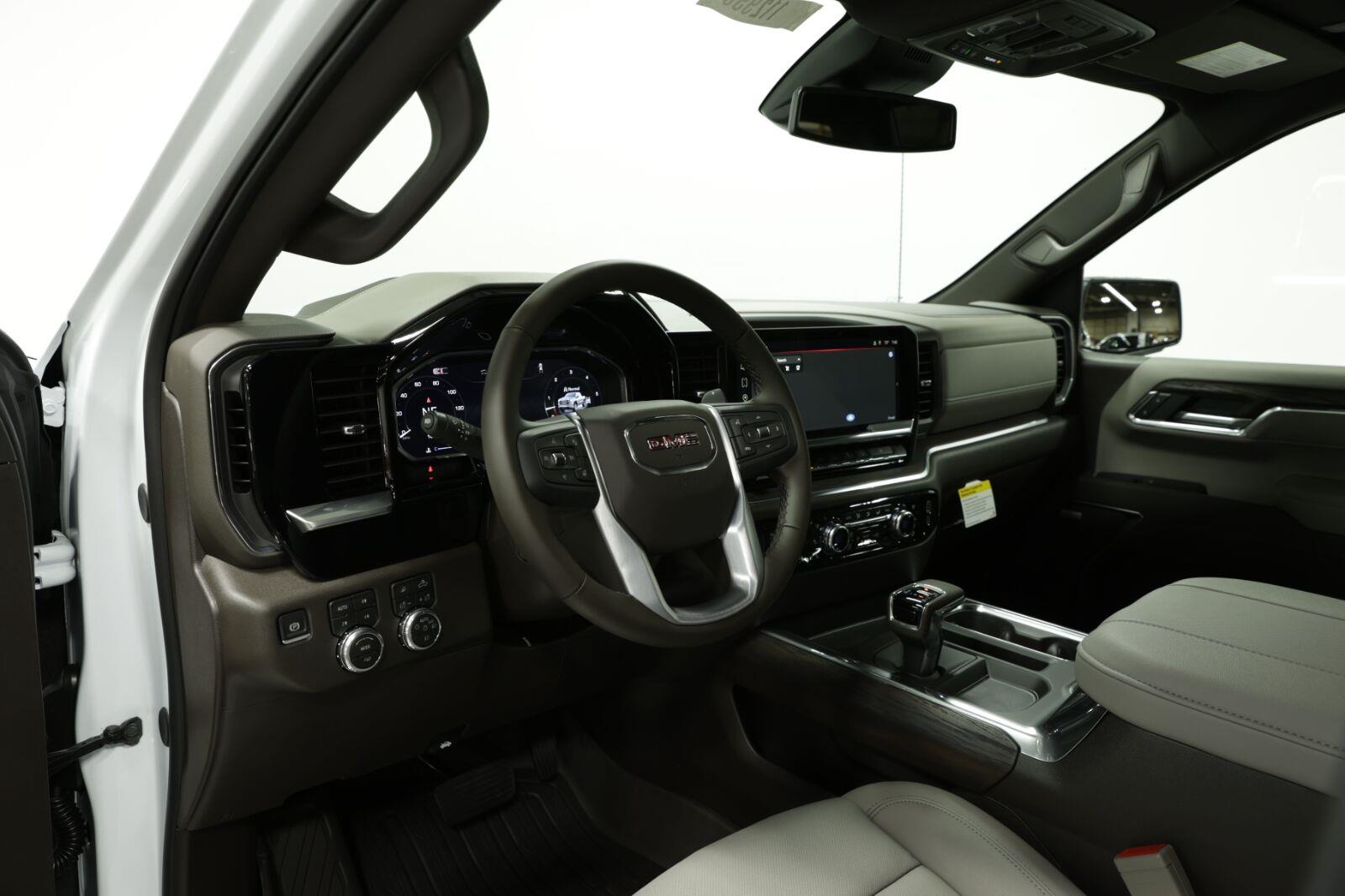 2026 GMC Sierra 1500 SLT - Photo 35