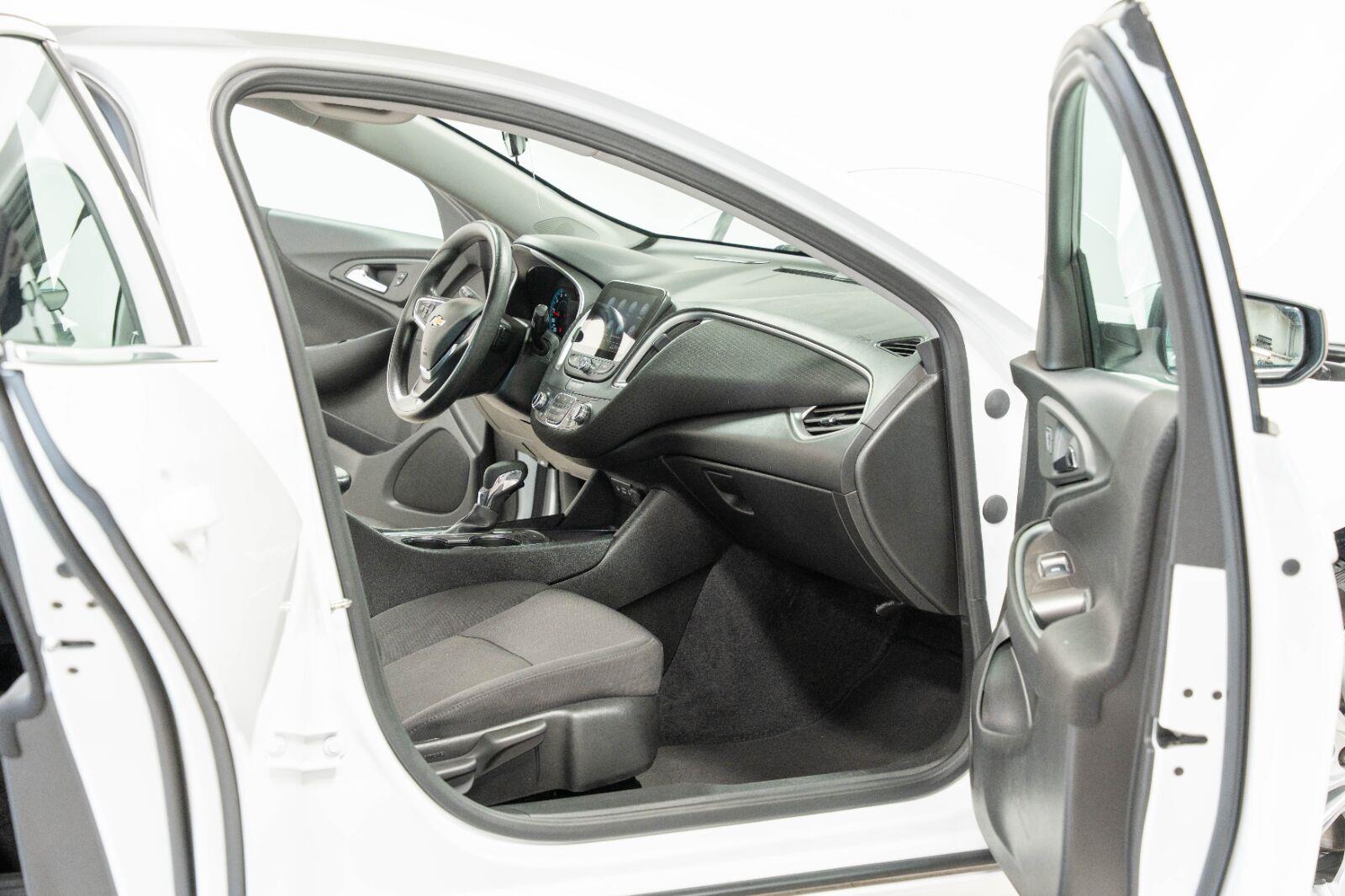 2025 Chevrolet Malibu 1LT - Photo 10