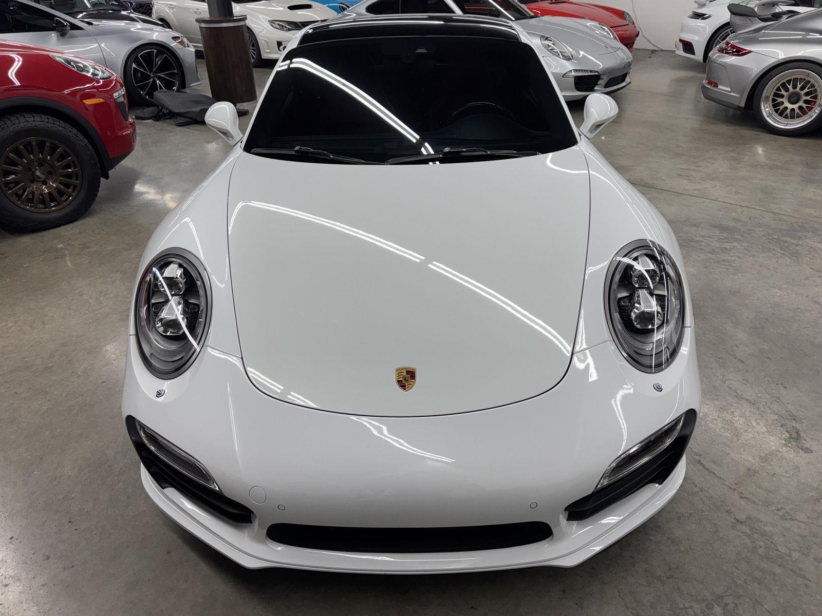 2015 Porsche 911 Turbo S photo 2