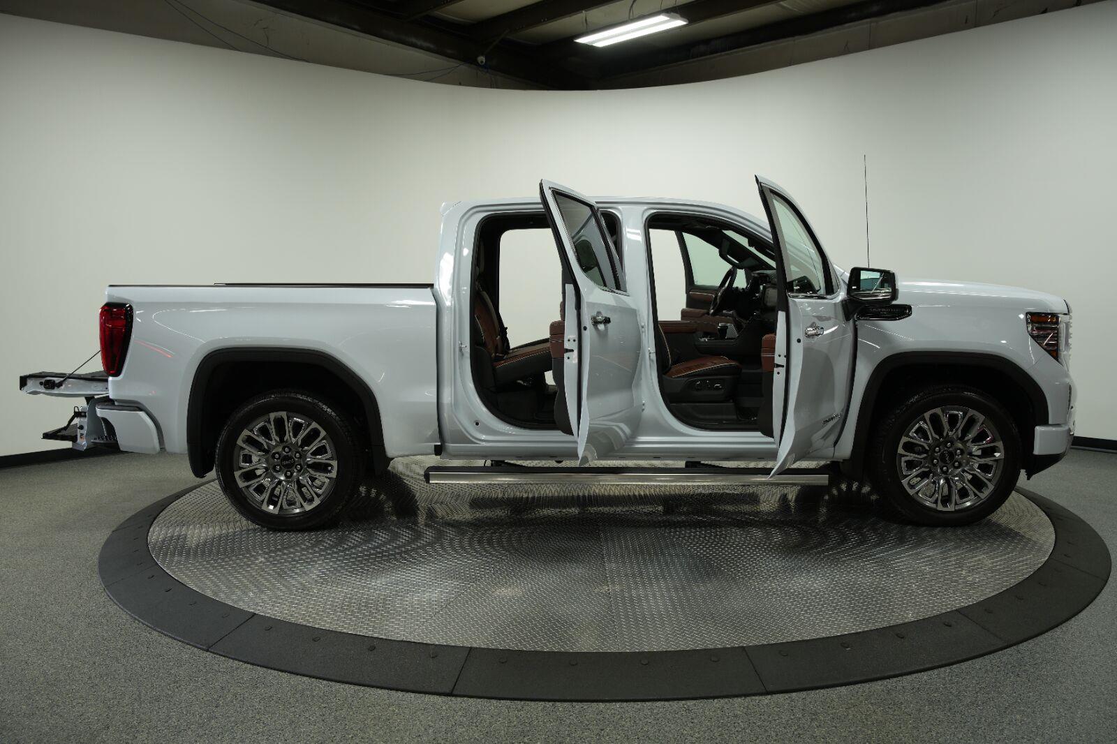 2026 GMC Sierra 1500 Denali Ultimate - Photo 13