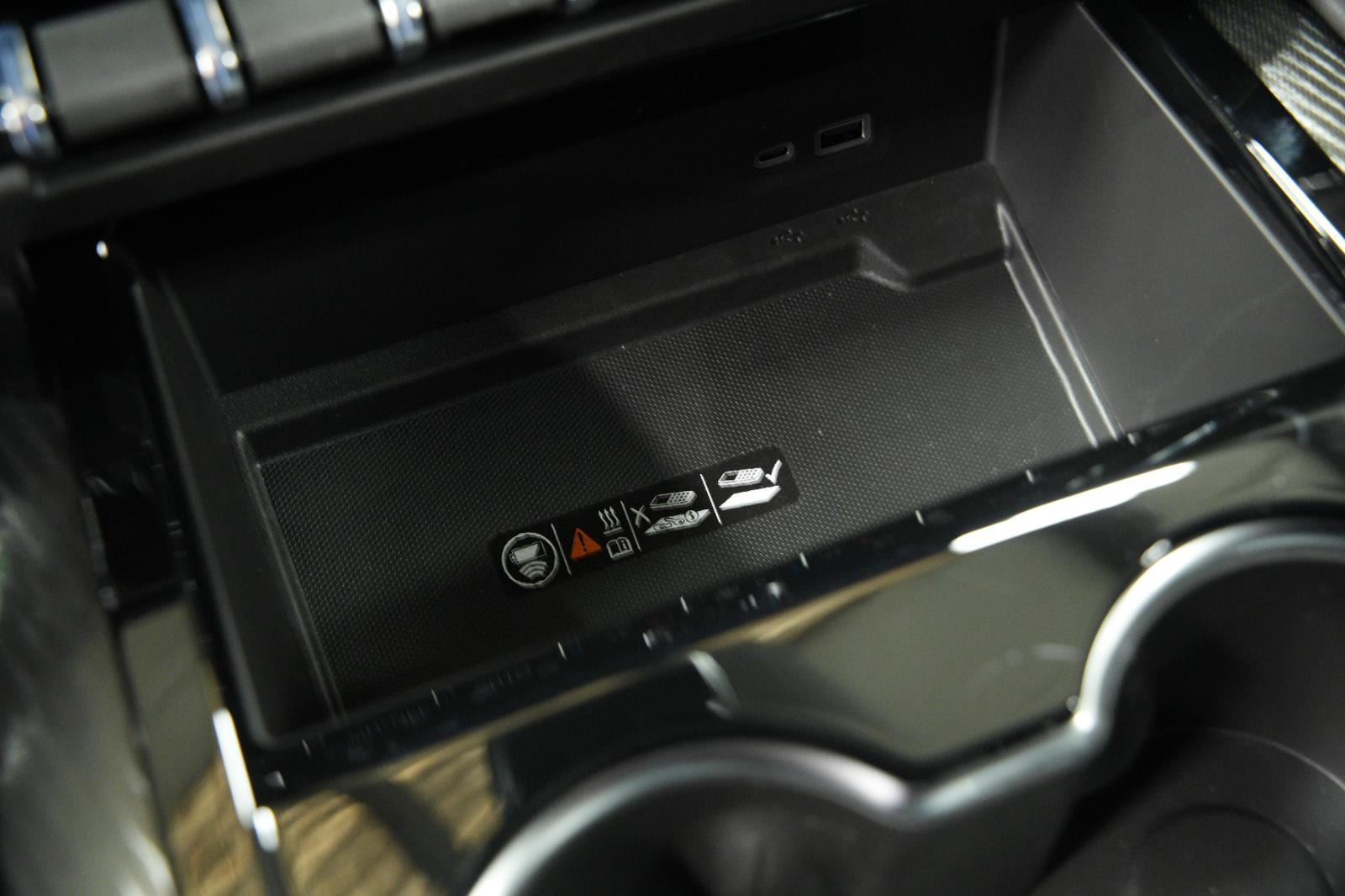 2026 GMC Yukon XL AT4 - Photo 43