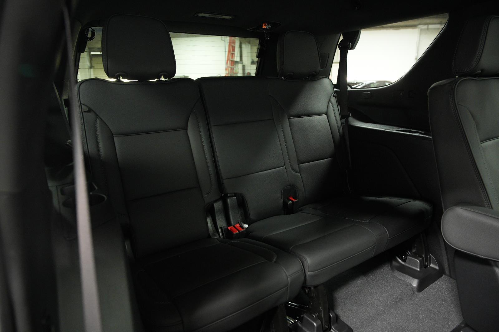 2026 GMC Yukon Denali - Photo 18