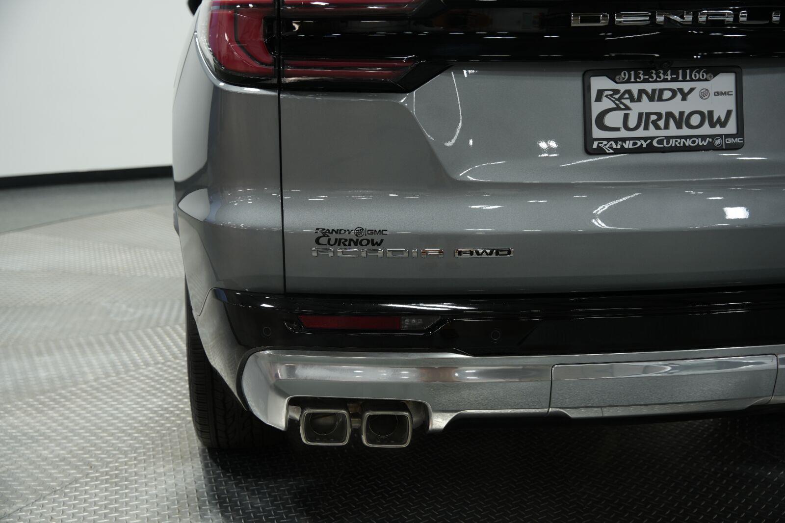 2026 GMC Acadia Denali - Photo 27