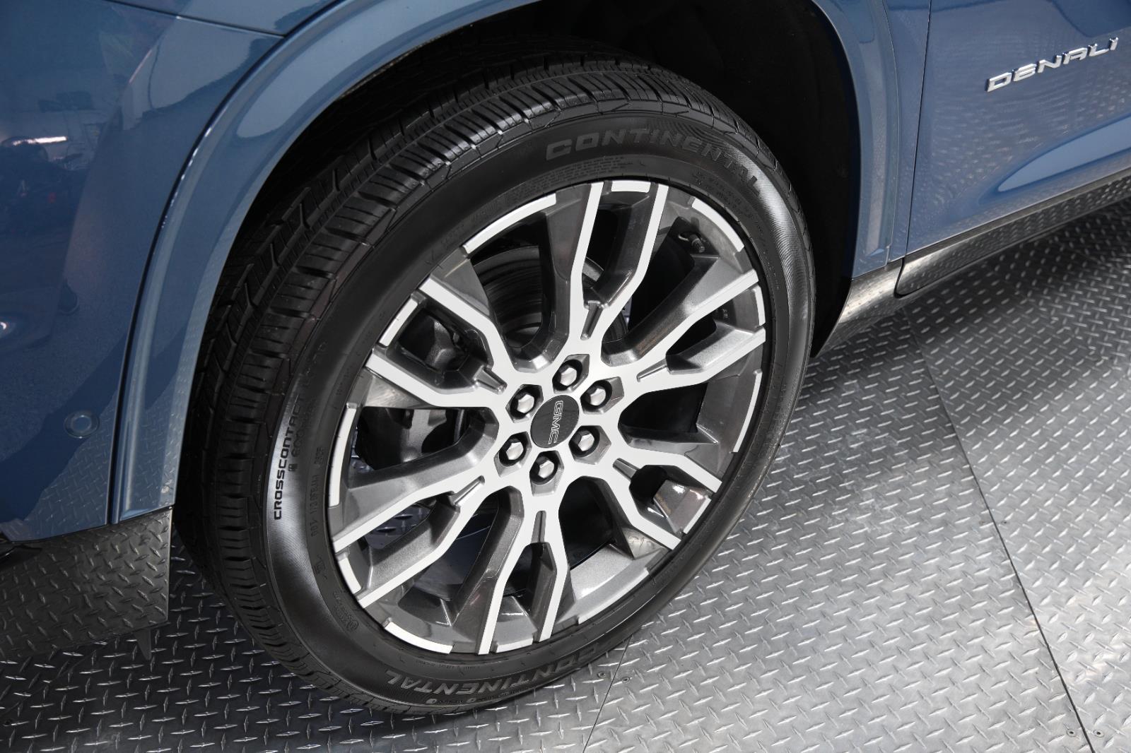 Used 2026 GMC Acadia Denali Ultimate with VIN 1GKENTKS6TJ174875 for sale in Kansas City