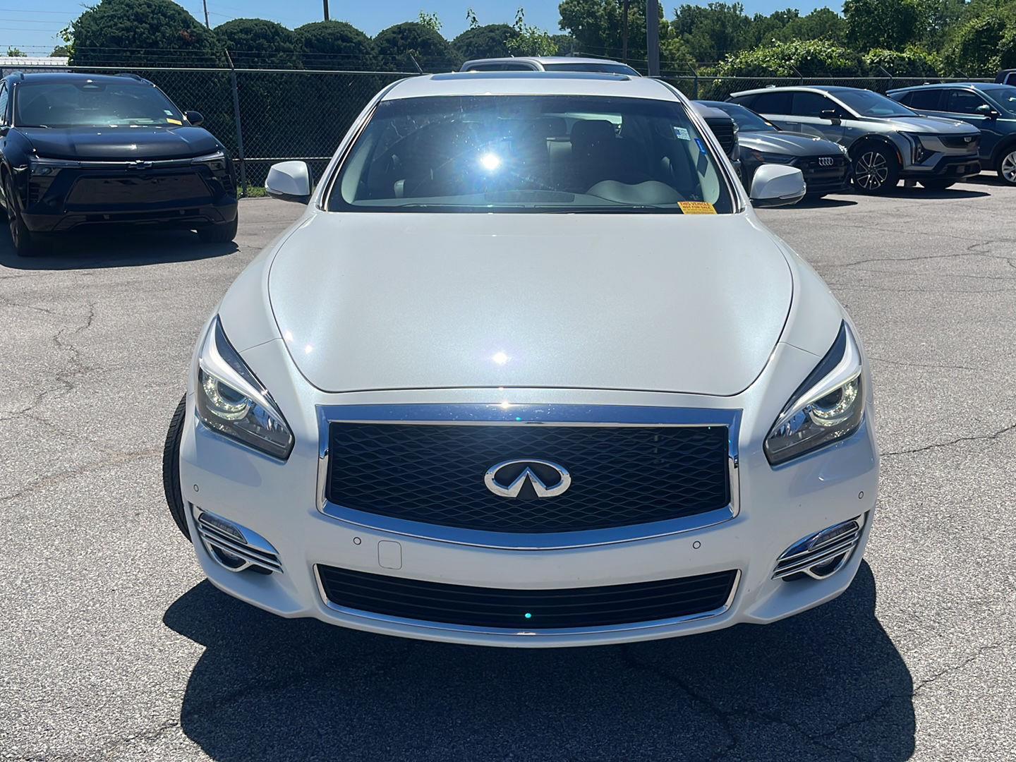 Used 2019 INFINITI Q70L LUXE with VIN JN1BY1PR5KM720002 for sale in Kansas City
