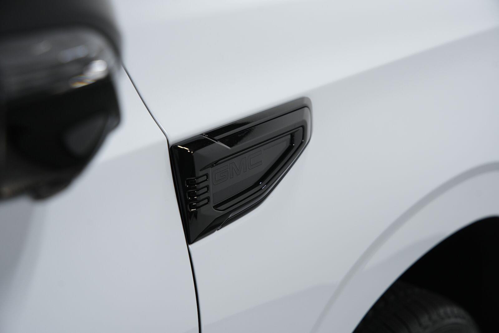 2026 GMC Yukon XL Denali - Photo 34