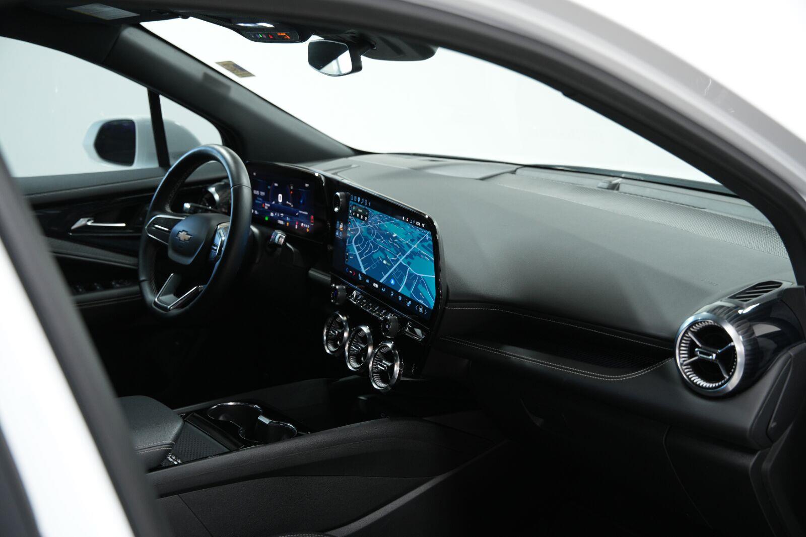 2024 Chevrolet Blazer EV LT - Photo 23