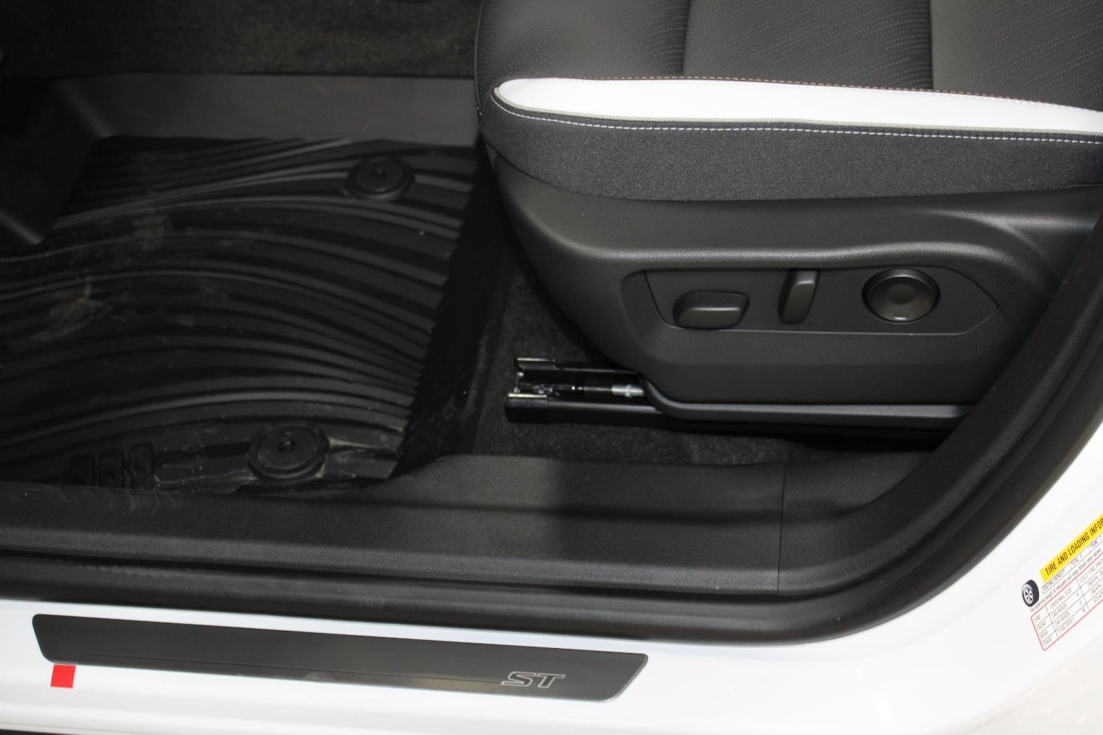 2026 Buick Envision Sport Touring - Photo 28