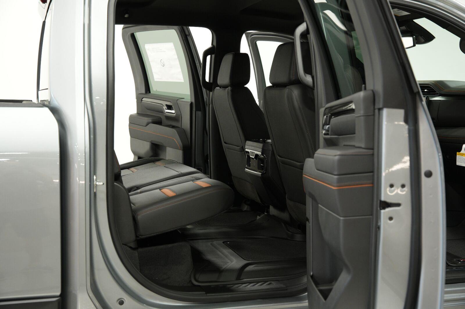 2026 GMC Sierra 2500HD AT4 - Photo 12