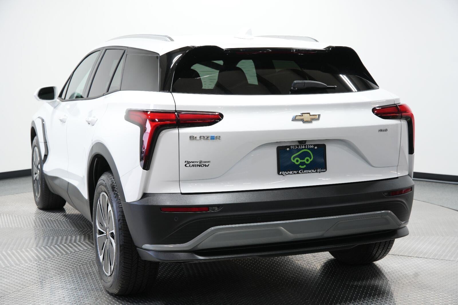 2024 Chevrolet Blazer EV LT - Photo 7