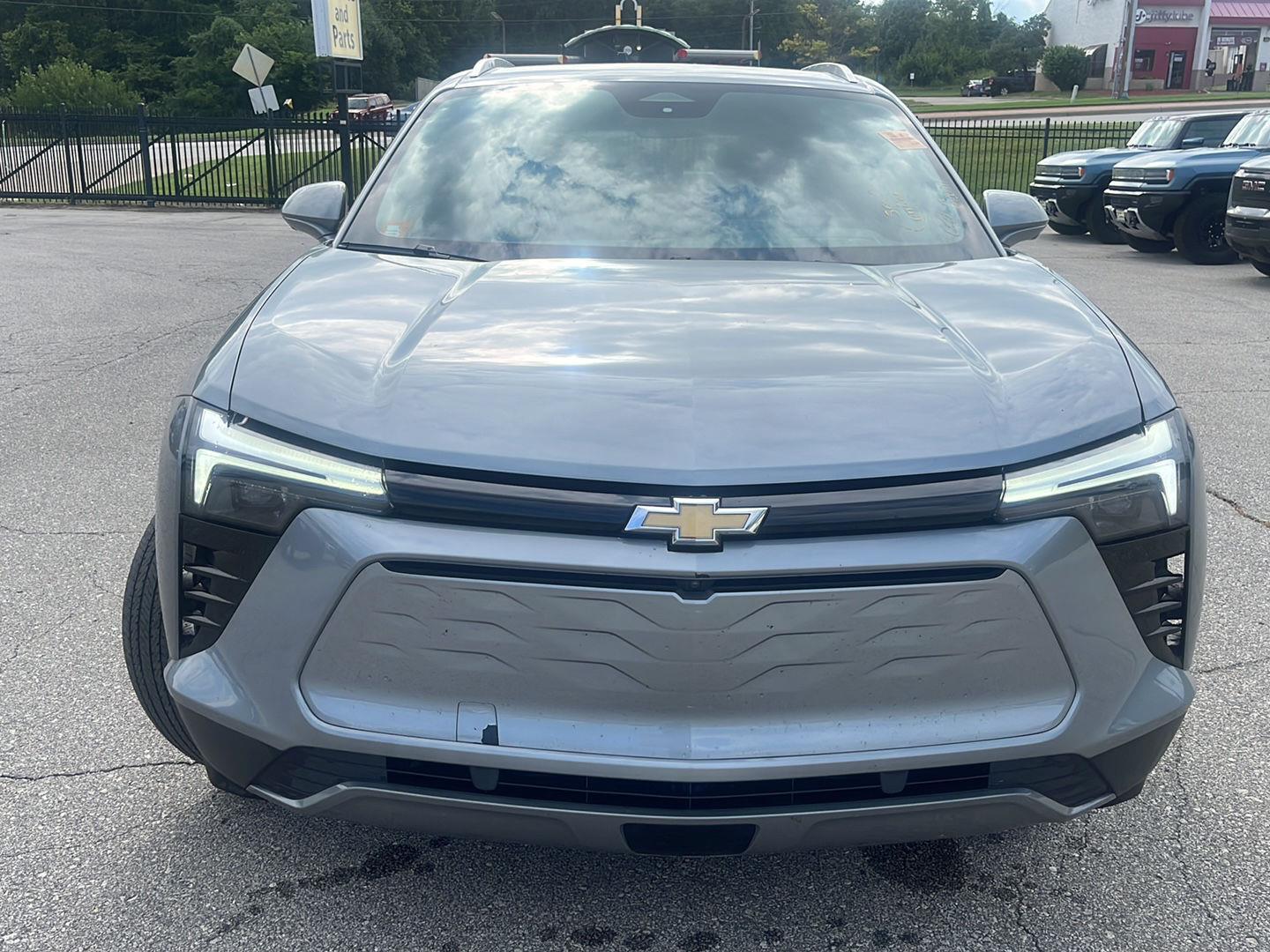 Used 2024 Chevrolet Blazer EV LT with VIN 3GNKDBRJXRS215578 for sale in Kansas City, KS