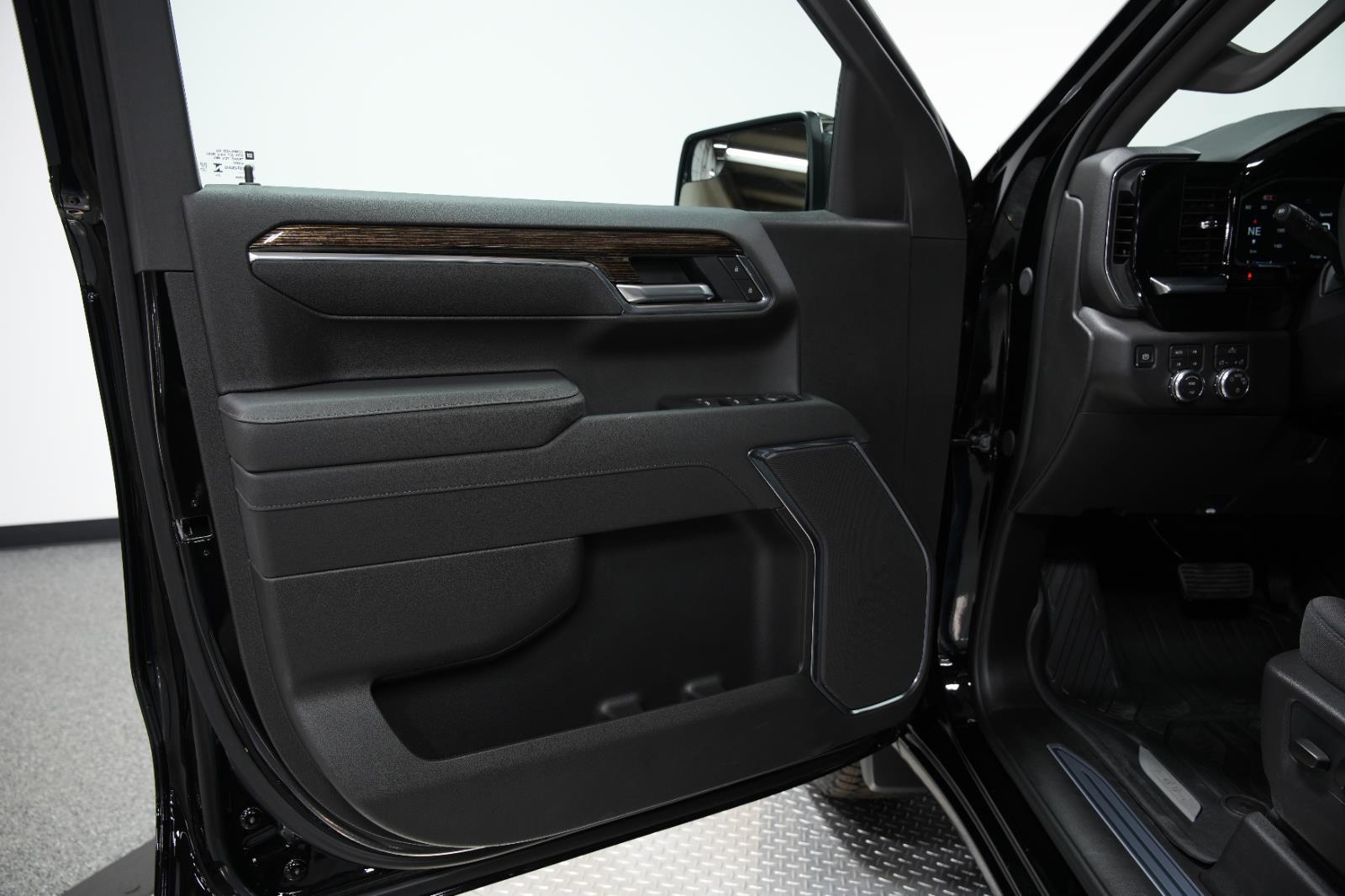 2026 GMC Sierra 1500 SLE - Photo 22