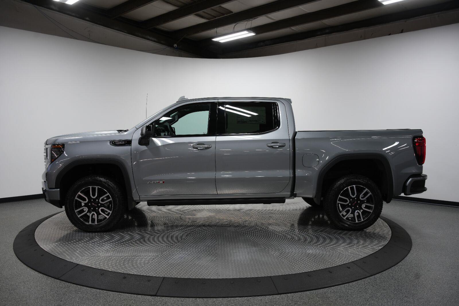 2026 GMC Sierra 1500 AT4 - Photo 7