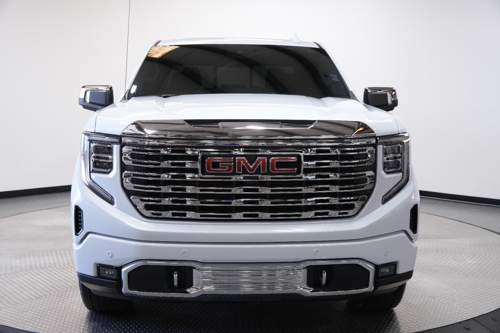 Used 2026 GMC Sierra 1500 Denali with VIN 1GTUUGEL1TZ231880 for sale in Kansas City