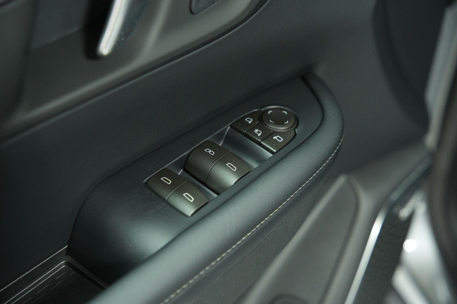 2026 Buick Enclave Preferred - Photo 31