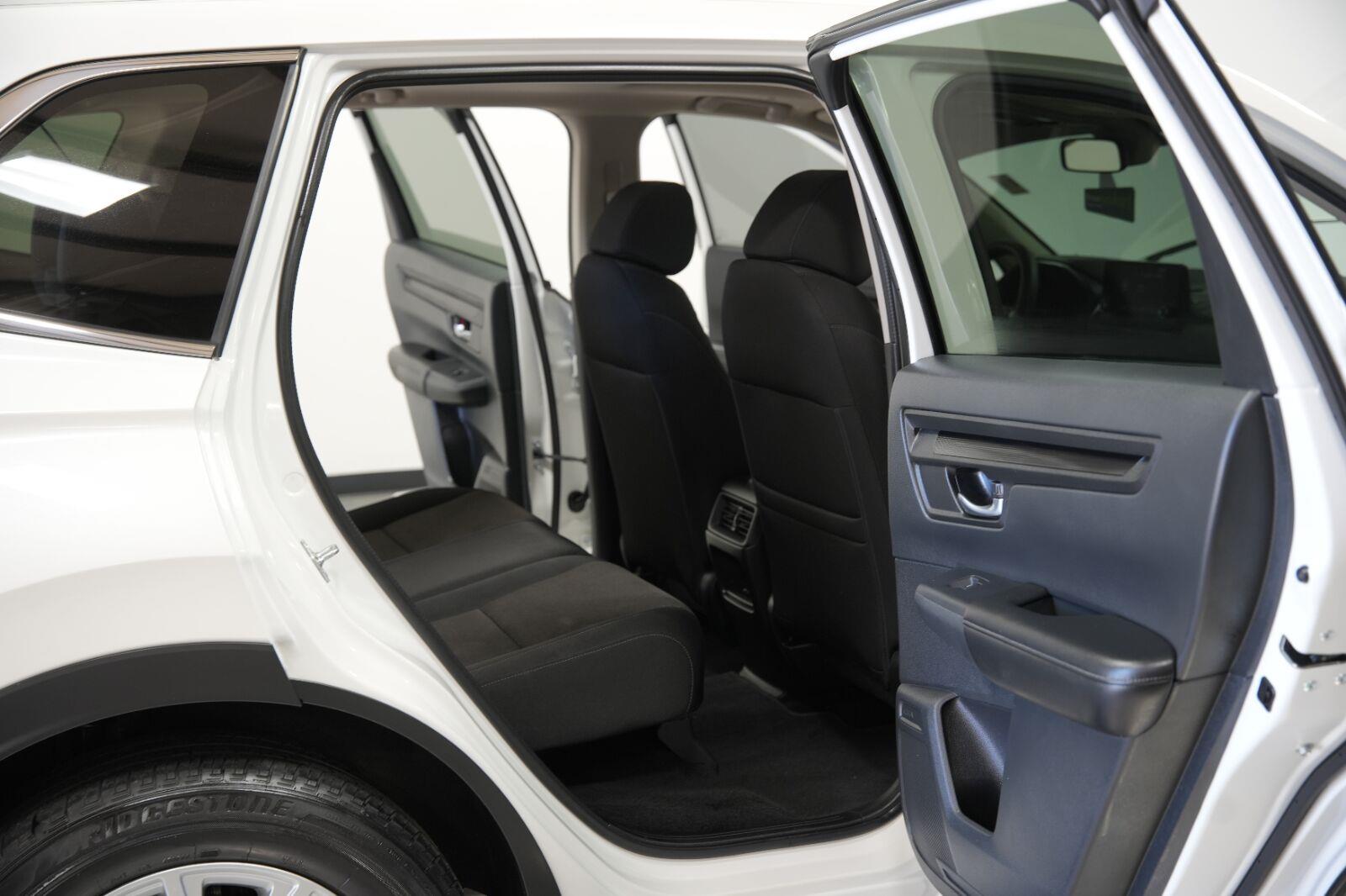 2025 Honda CR-V EX - Photo 13