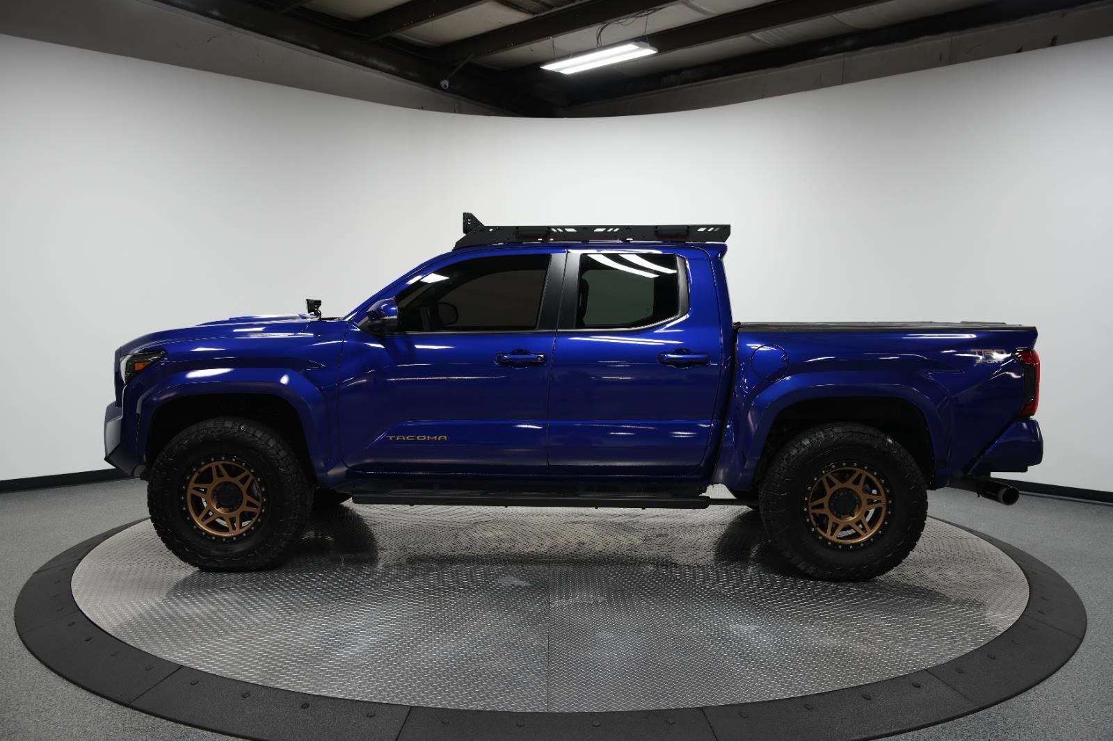 2024 Toyota Tacoma SR5 photo 3