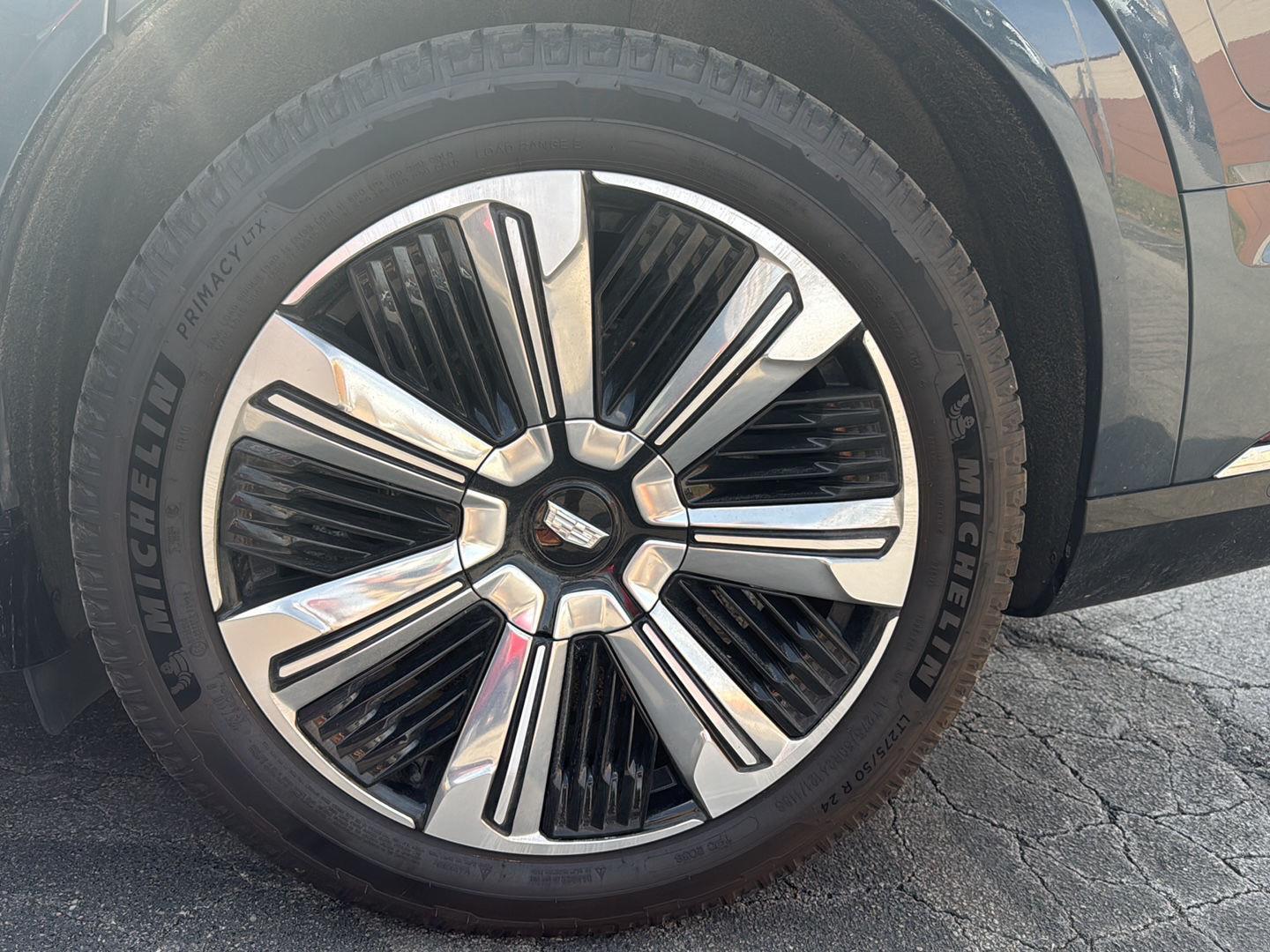 Used 2025 Cadillac Escalade IQ Luxury 2 with VIN 1GYTEDKLXSU108502 for sale in Kansas City, KS