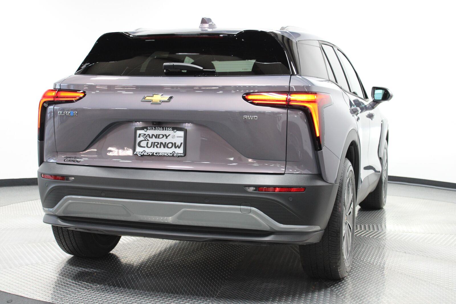 2024 Chevrolet Blazer EV LT - Photo 11