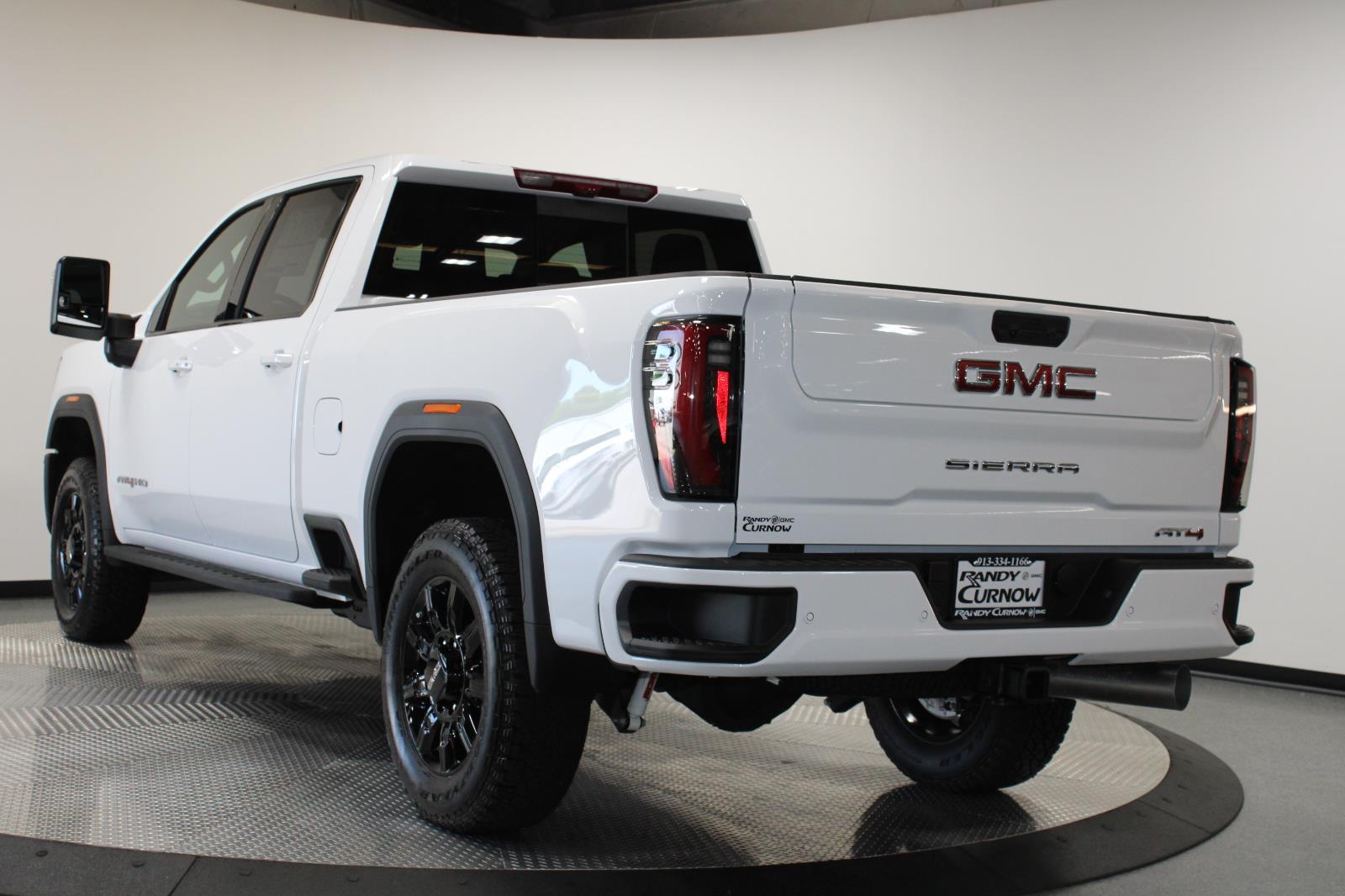 2026 GMC Sierra 2500HD AT4 - Photo 9