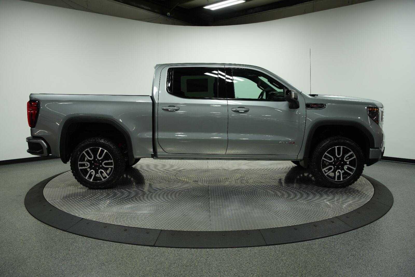2026 GMC Sierra 1500 AT4 - Photo 10