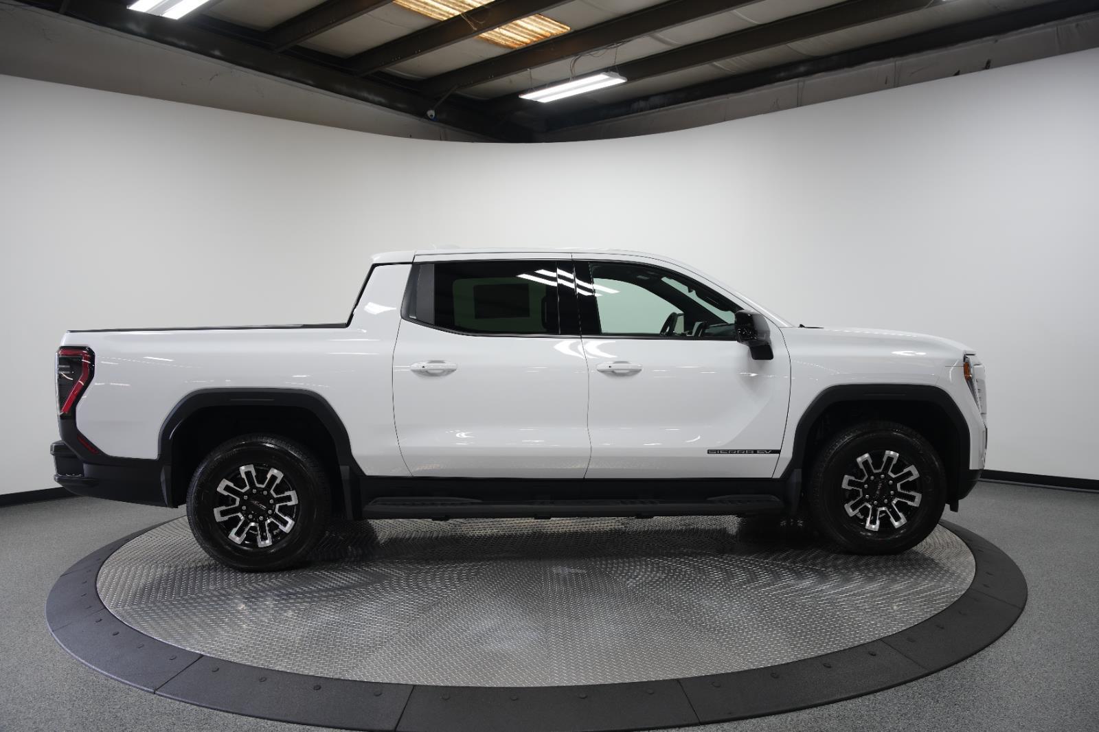 2026 GMC Sierra EV Elevation - Photo 9