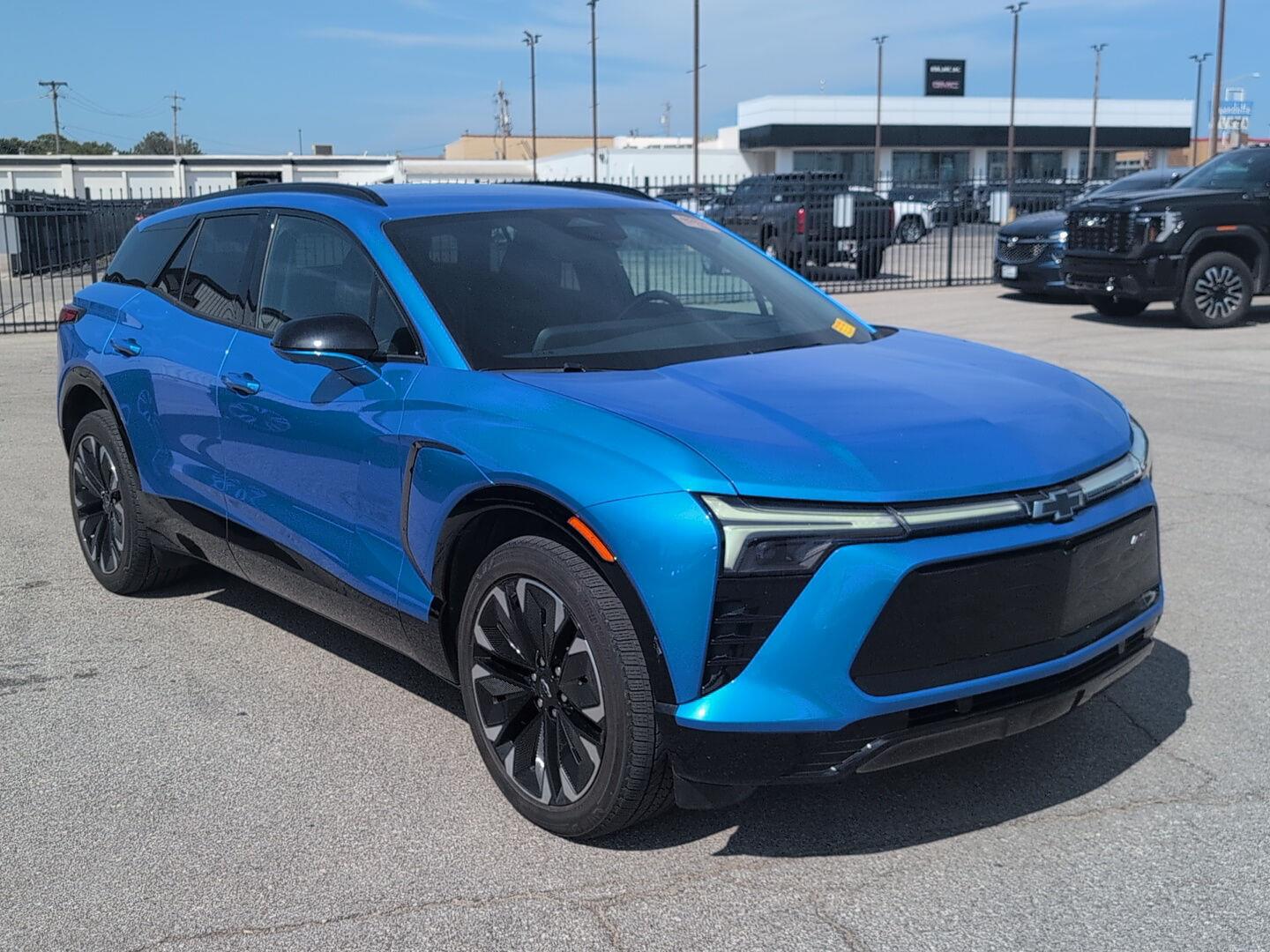 Used 2024 Chevrolet Blazer EV RS with VIN 3GNKDCRJ5RS285205 for sale in Kansas City