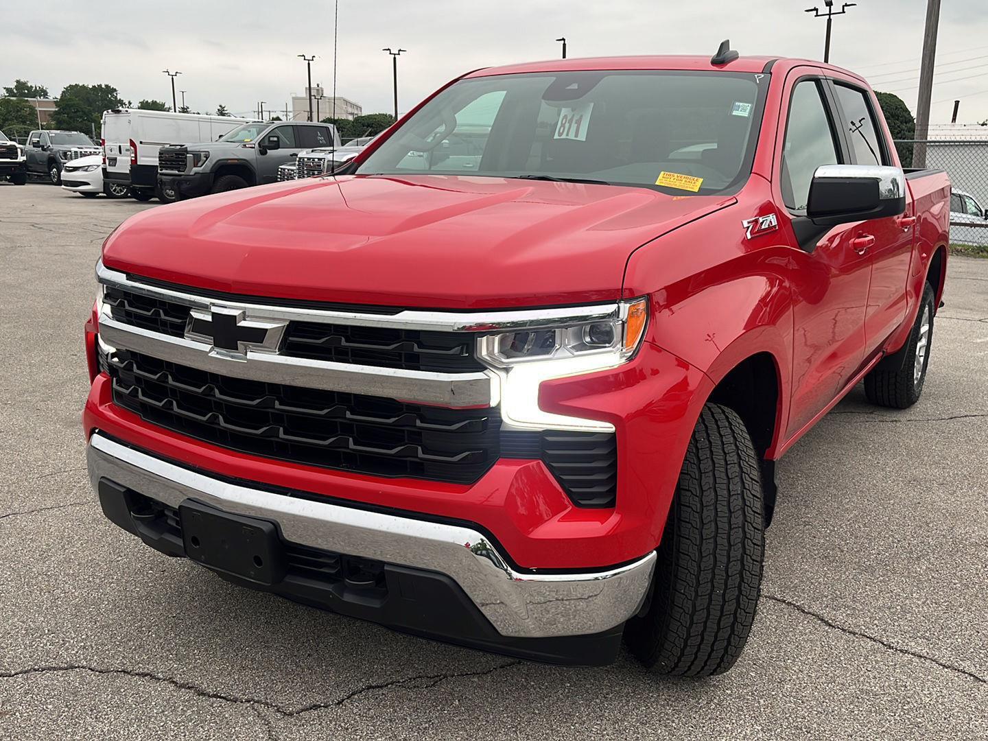 Used 2026 Chevrolet Silverado 1500 LT with VIN 1GCUKDED4TZ322042 for sale in Kansas City