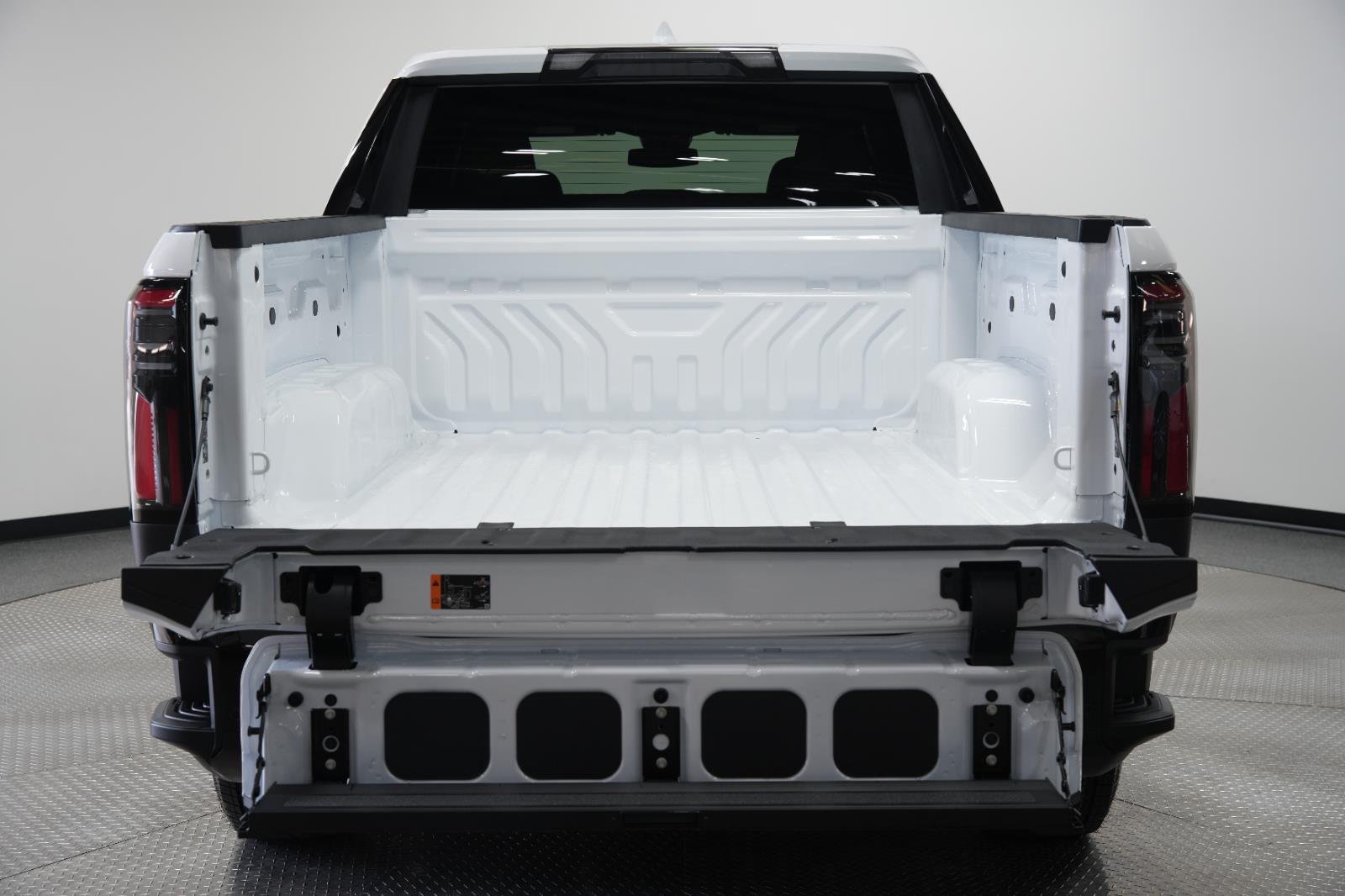 2026 GMC Sierra EV Elevation - Photo 17