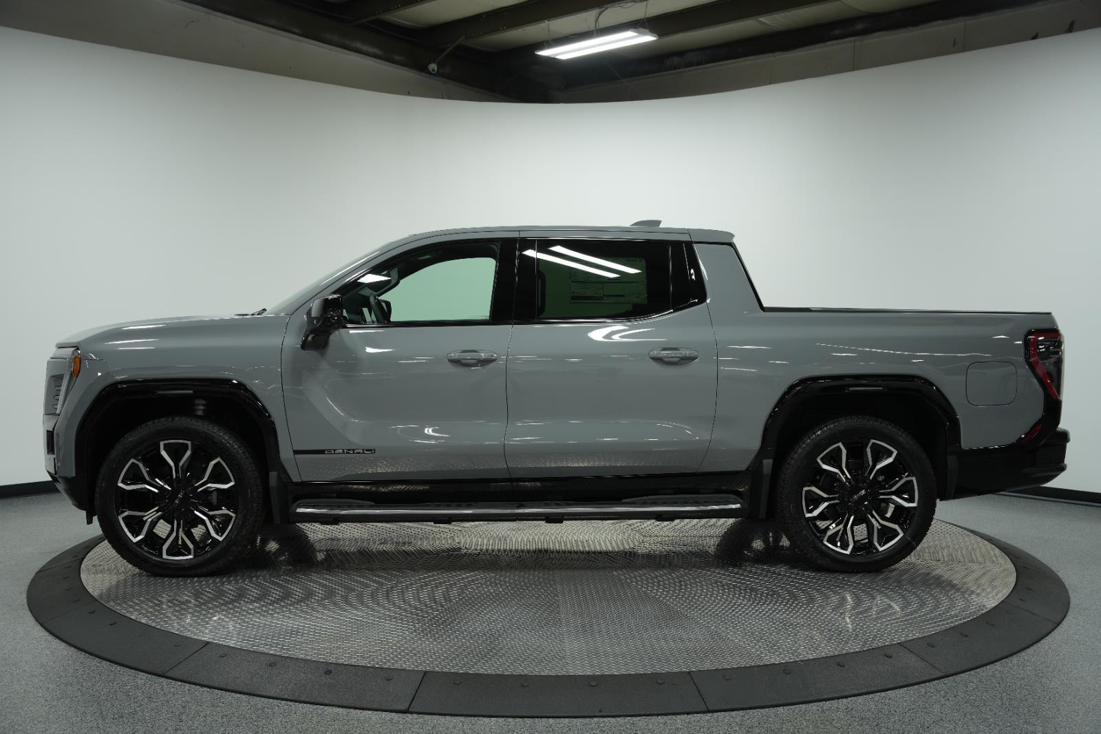 2025 Gmc Sierra EV Denali photo 4