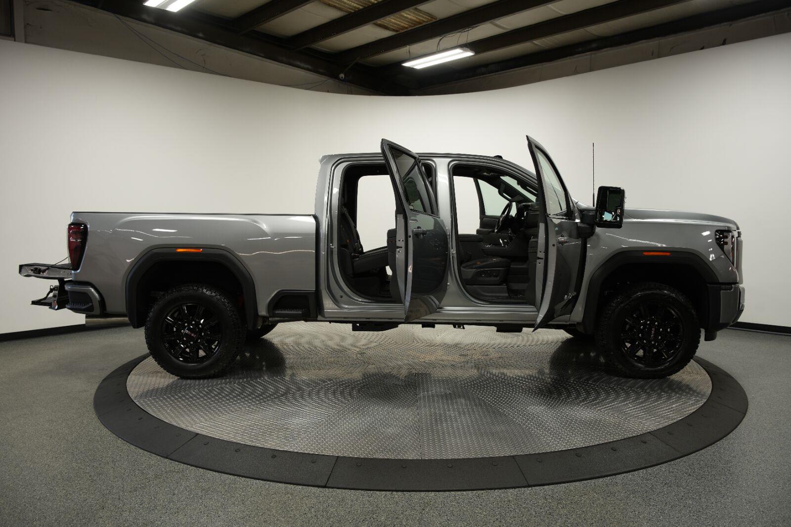 2026 GMC Sierra 2500HD AT4 - Photo 10