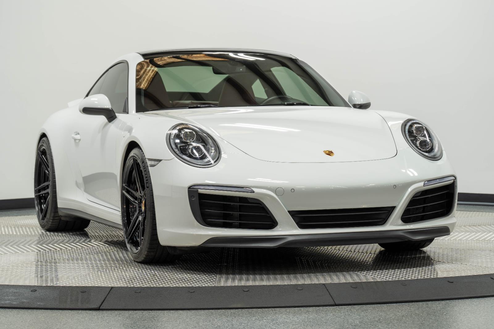 2018 Porsche 911 Carrera S Coupe's photo