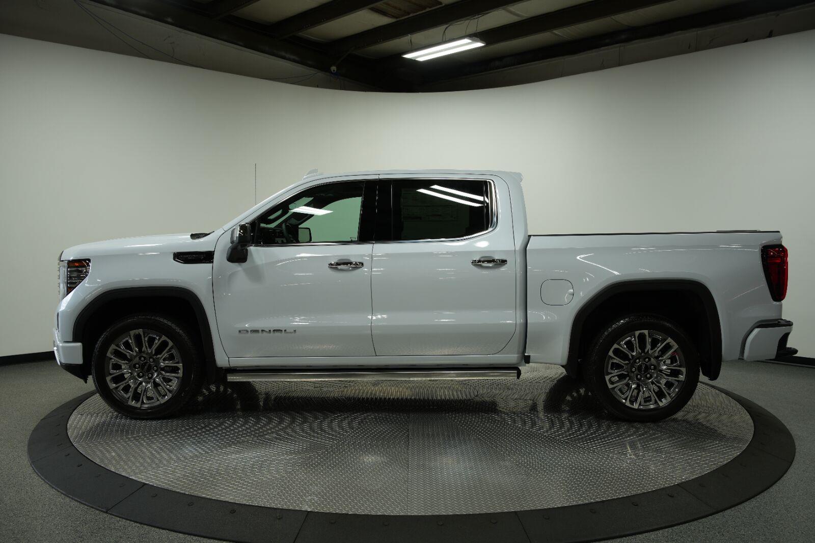 2026 GMC Sierra 1500 Denali Ultimate - Photo 8