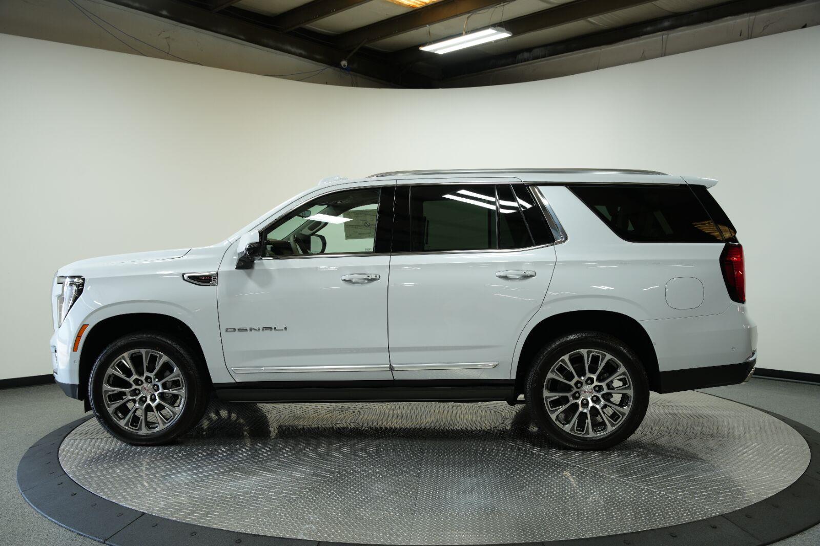 2026 GMC Yukon Denali - Photo 7