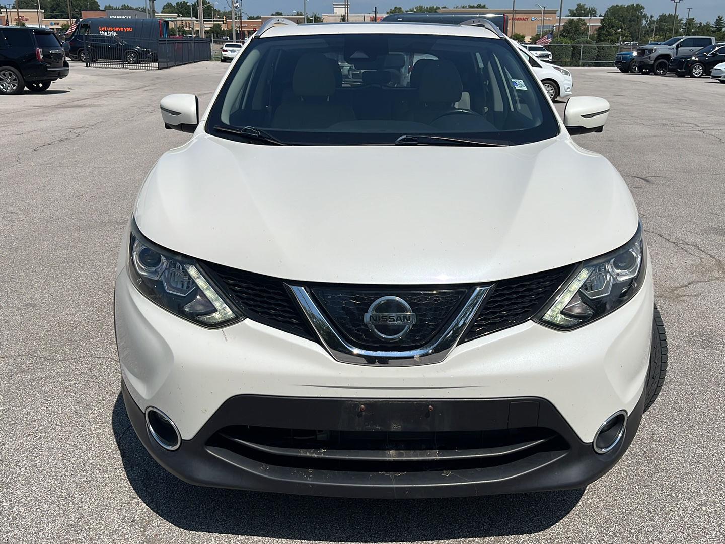 Used 2018 Nissan Rogue Sport SL with VIN JN1BJ1CR8JW254661 for sale in Kansas City
