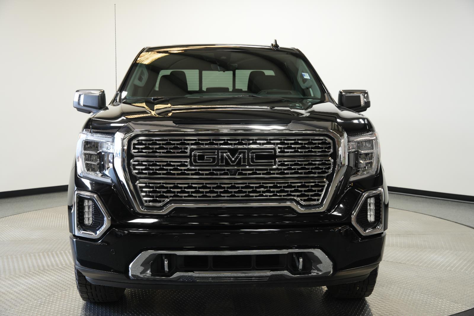 Used 2021 GMC Sierra 1500 Denali Denali with VIN 3GTU9FET3MG102214 for sale in Kansas City