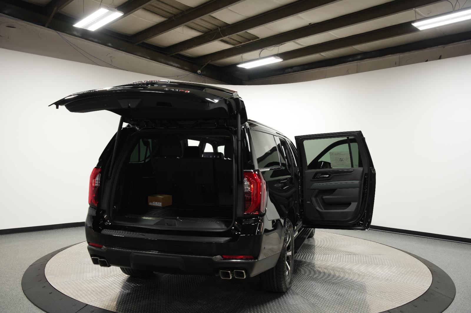 2026 GMC Yukon XL AT4 - Photo 13