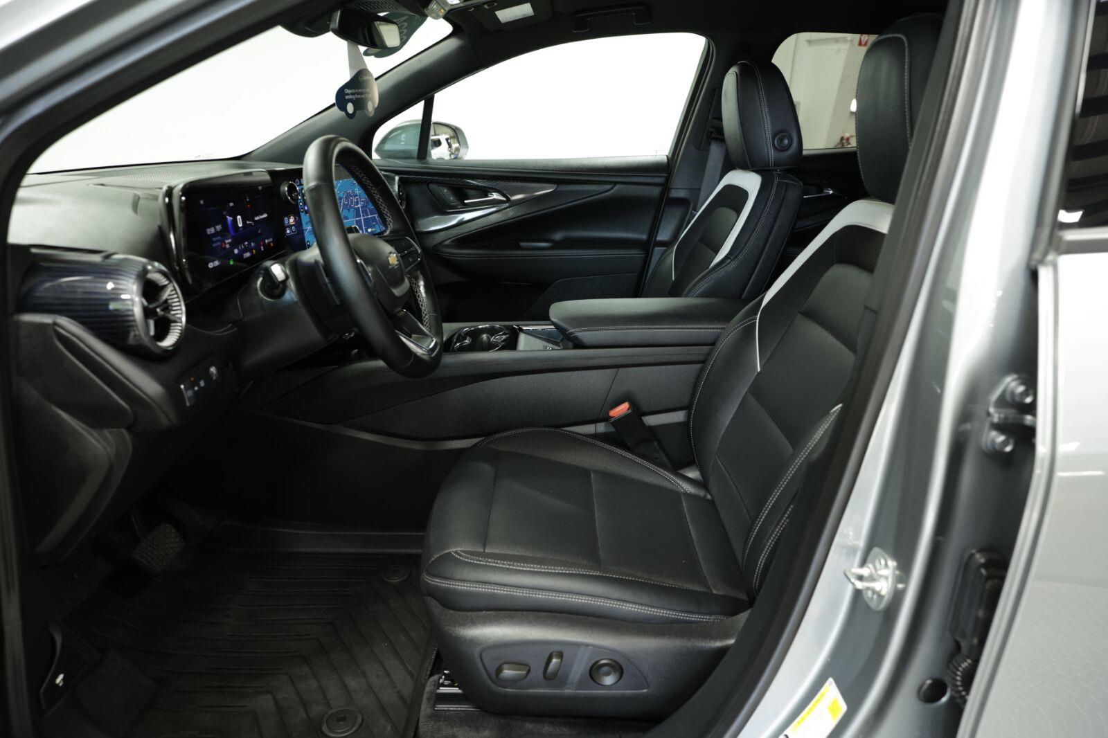 2024 Chevrolet Blazer EV LT - Photo 36