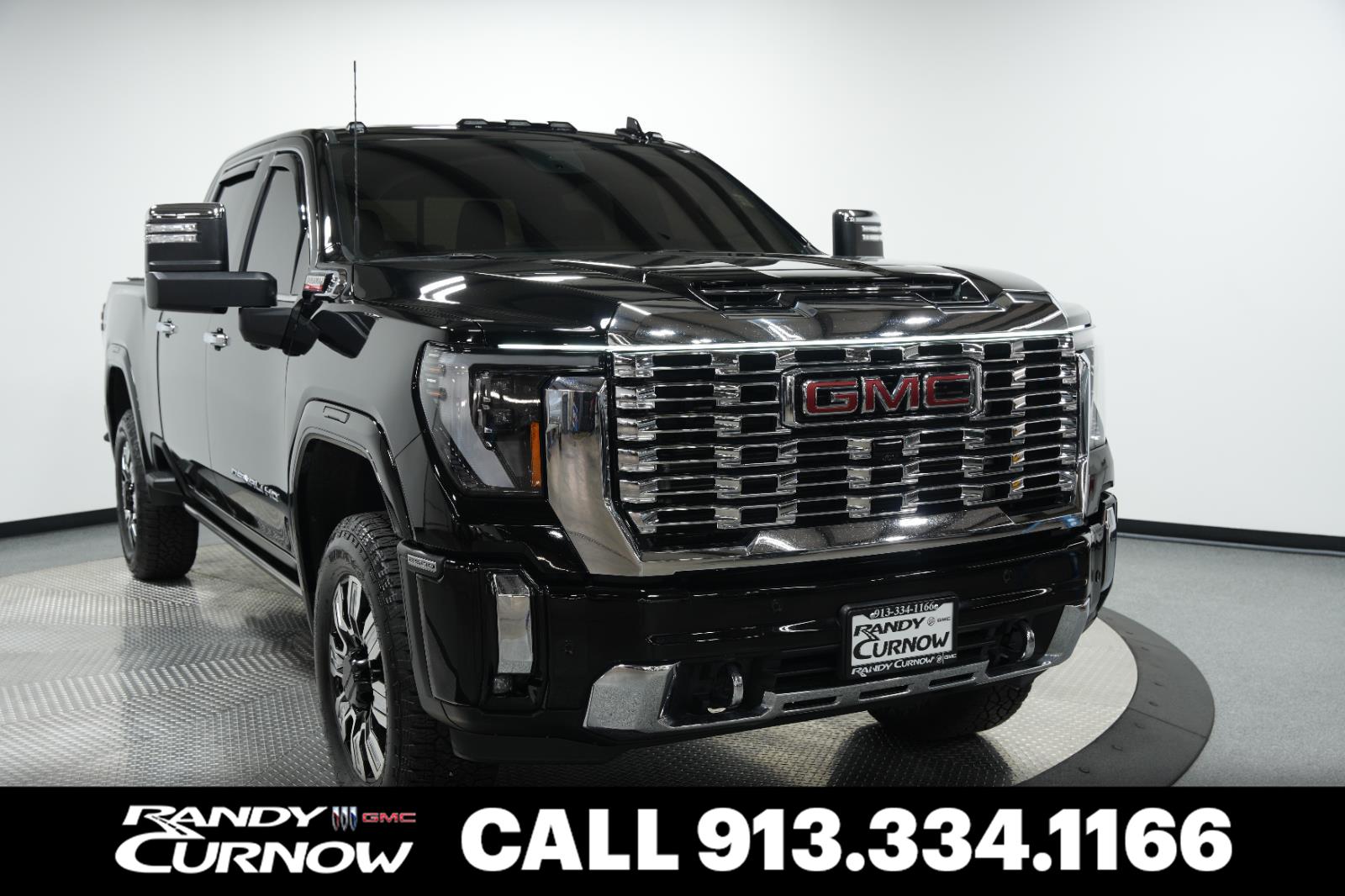 2025 GMC Sierra Denali's photo