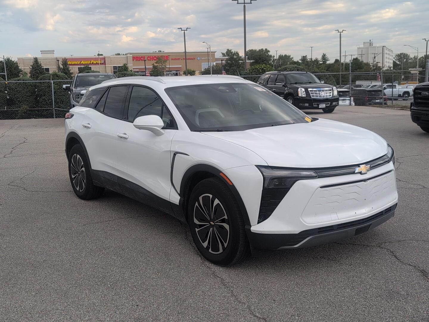 Used 2024 Chevrolet Blazer EV LT with VIN 3GNKDBRJ9RS256140 for sale in Kansas City