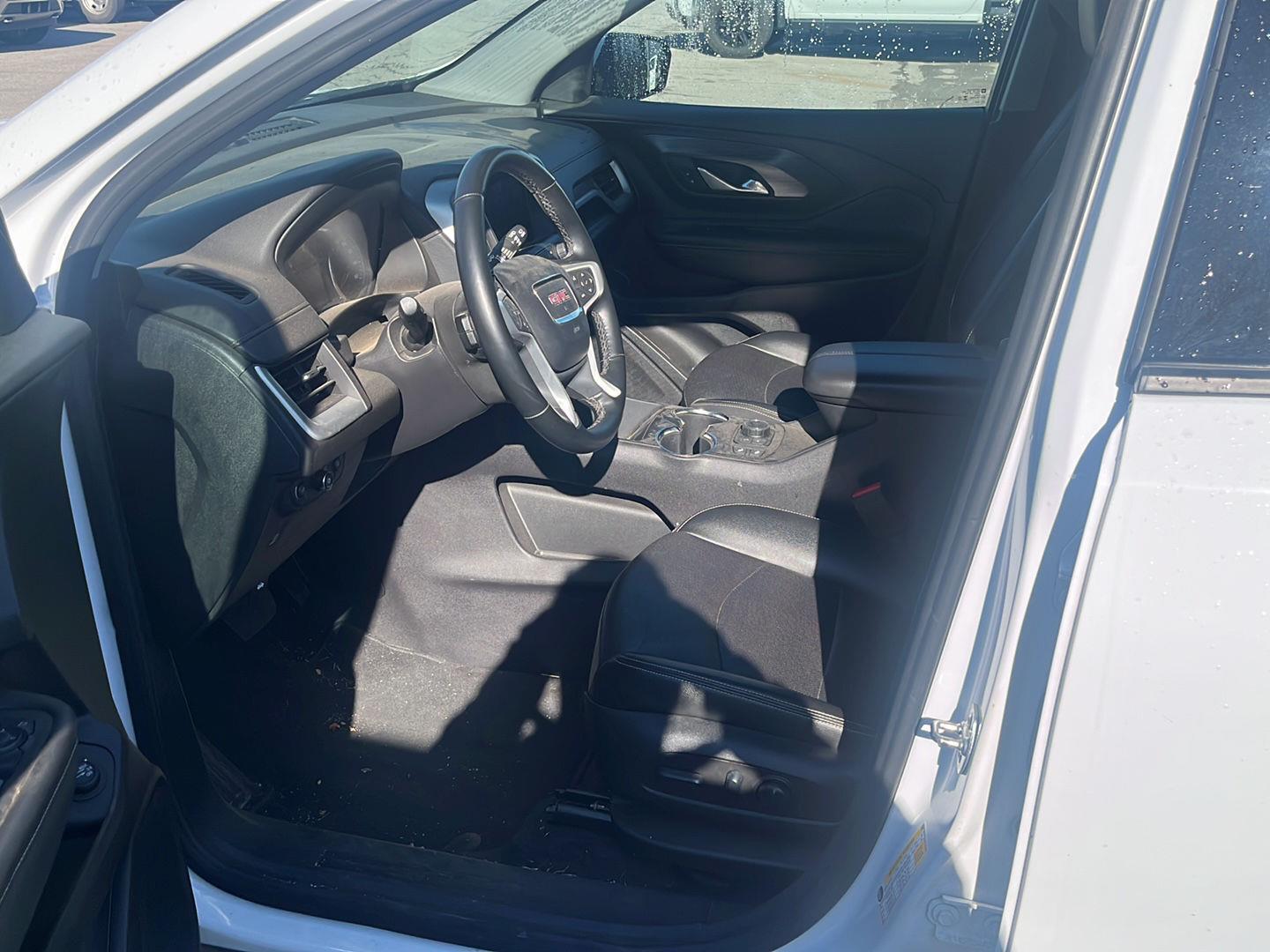 2024 Gmc Terrain SLT photo 3