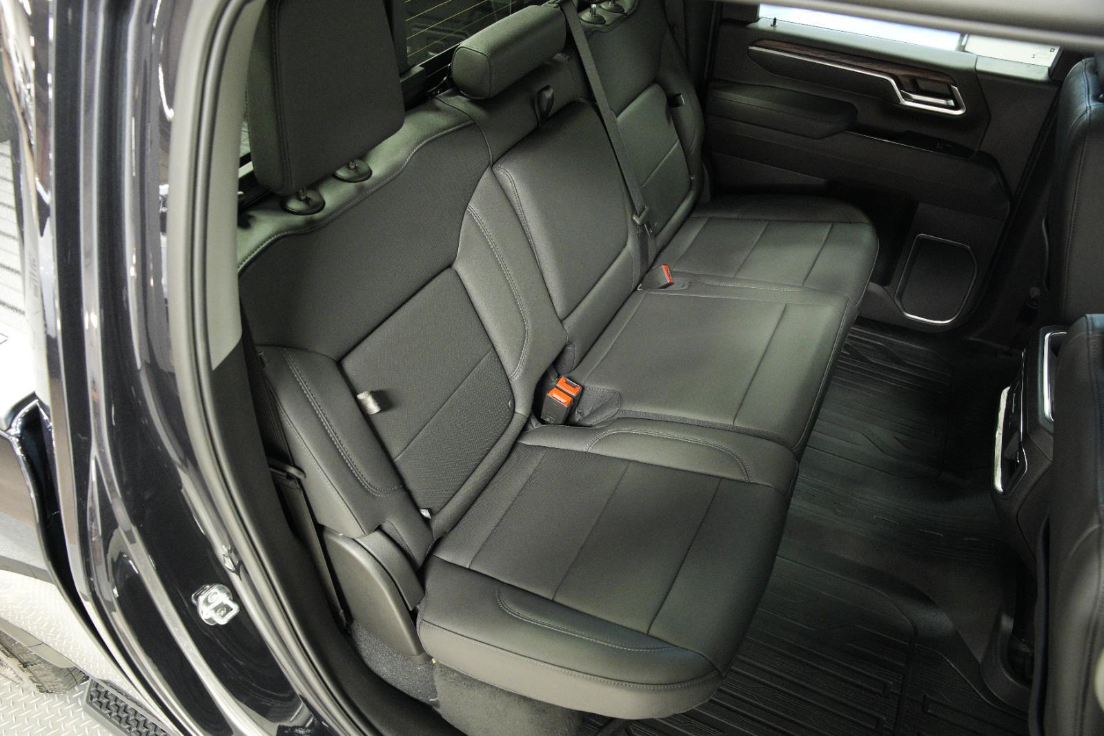 2025 GMC Sierra 2500HD SLT - Photo 14