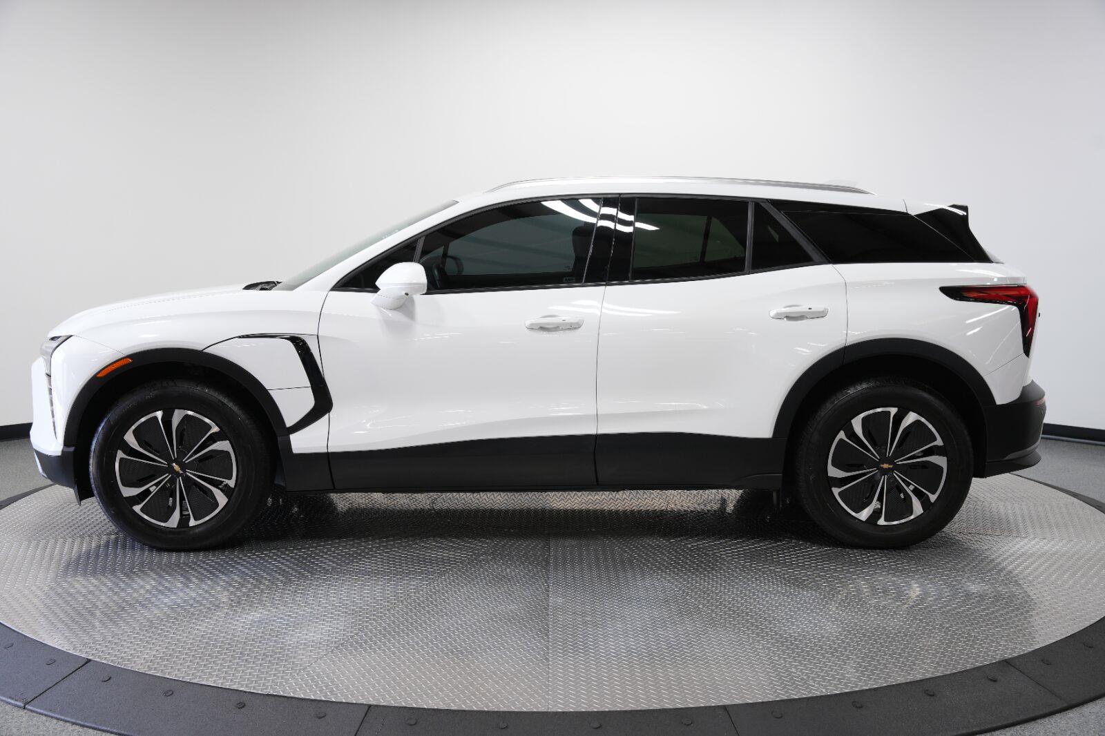 2024 Chevrolet Blazer EV LT - Photo 5