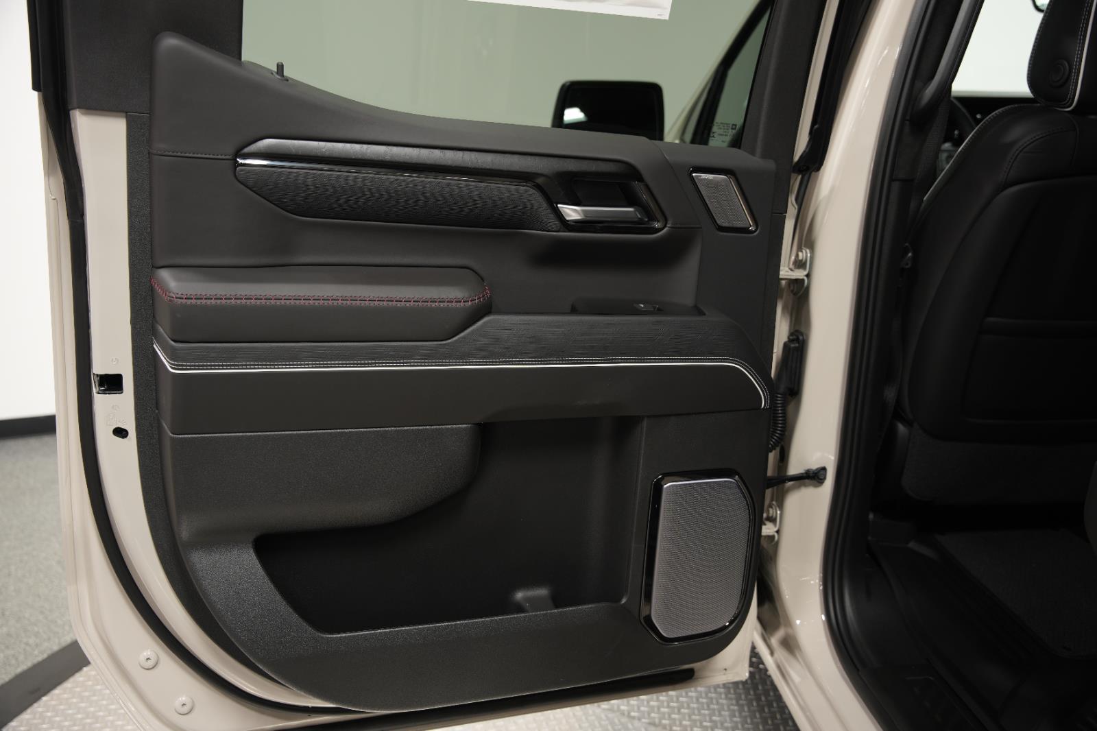 2026 GMC Sierra 1500 AT4X - Photo 20