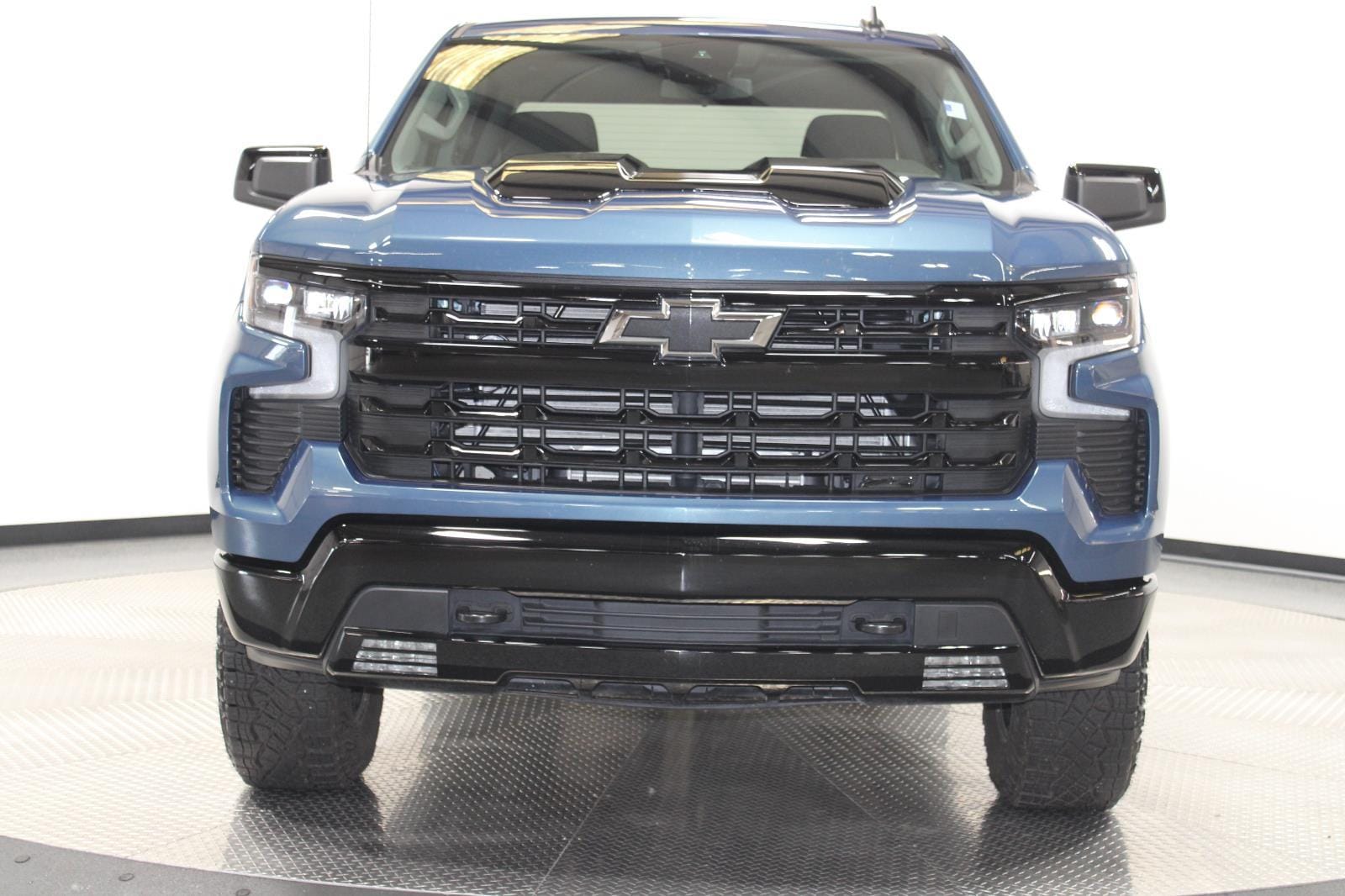 Used 2024 Chevrolet Silverado 1500 LT Trail Boss with VIN 3GCPDFEK0RG312229 for sale in Kansas City