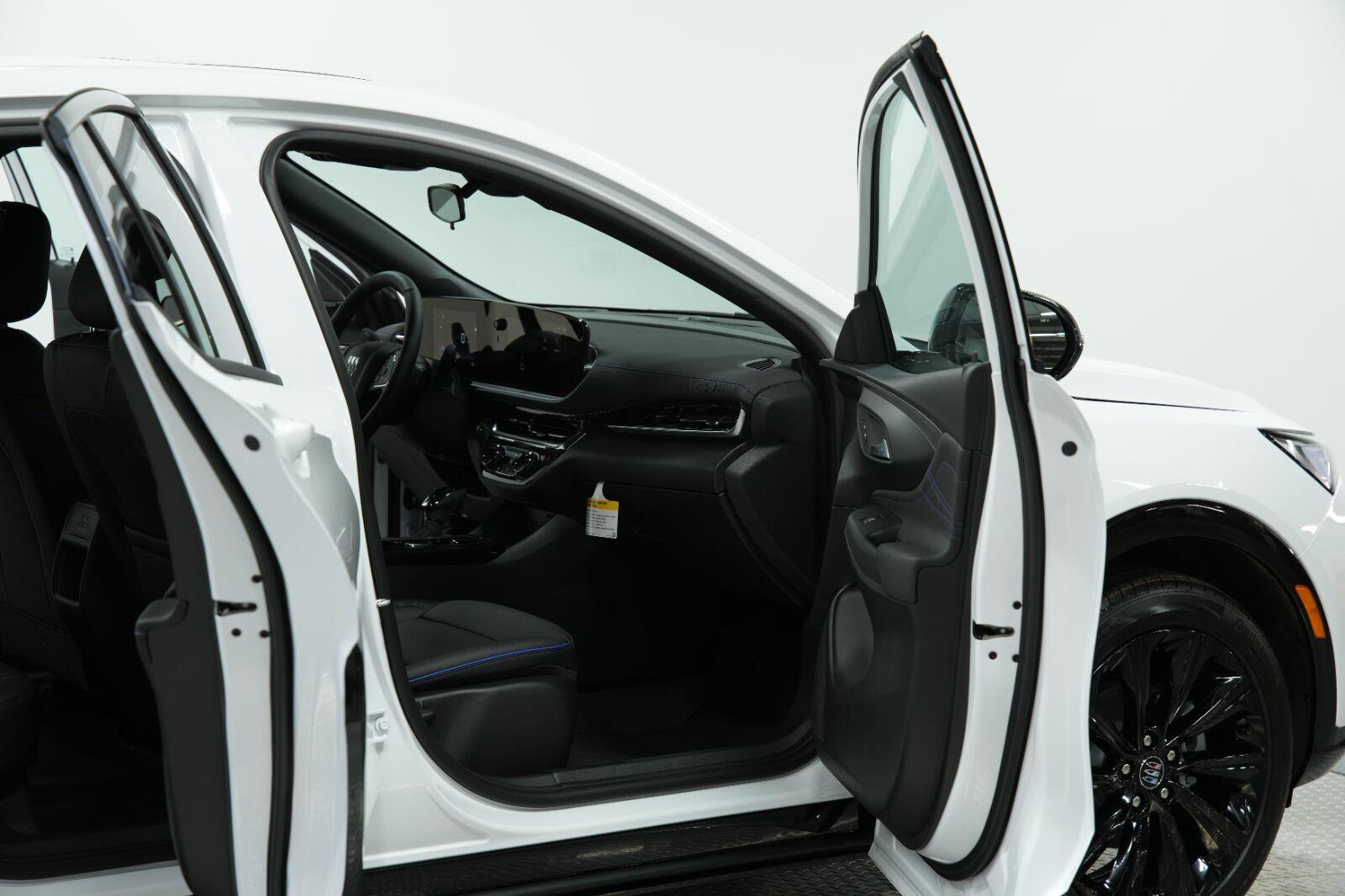 2026 Buick Envista Sport Touring - Photo 10