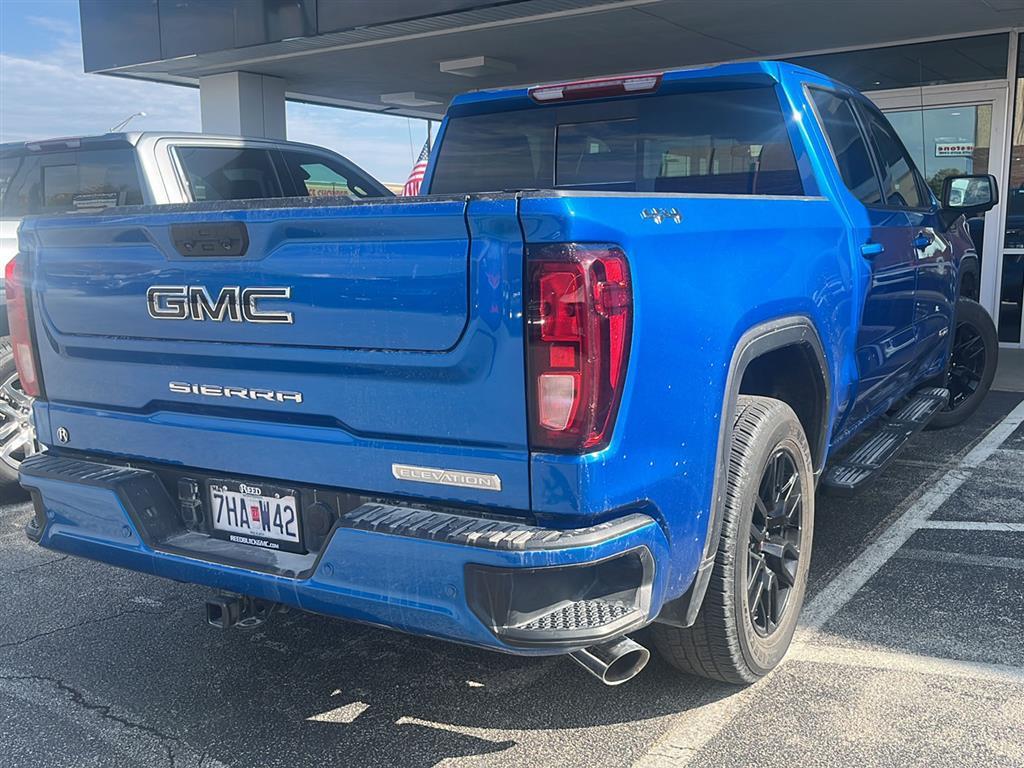 Used 2023 GMC Sierra 1500 Elevation with VIN 1GTUUCED2PZ312023 for sale in Kansas City