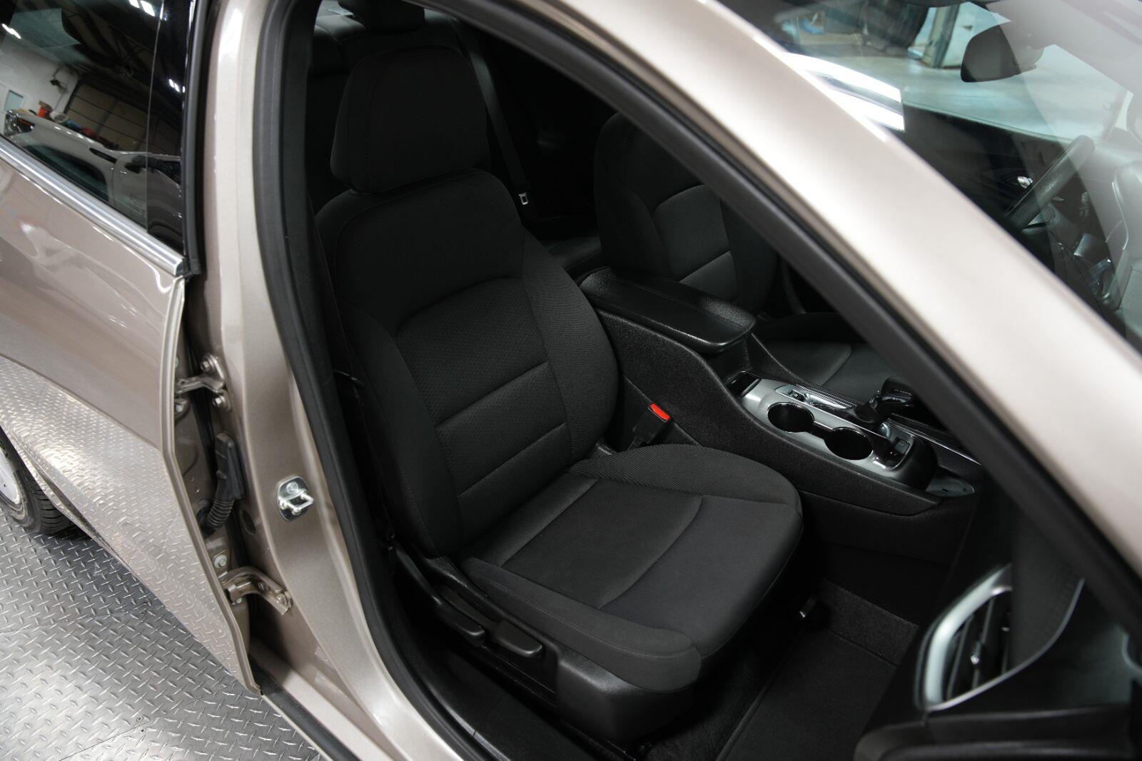 2025 Chevrolet Malibu 1LT - Photo 18