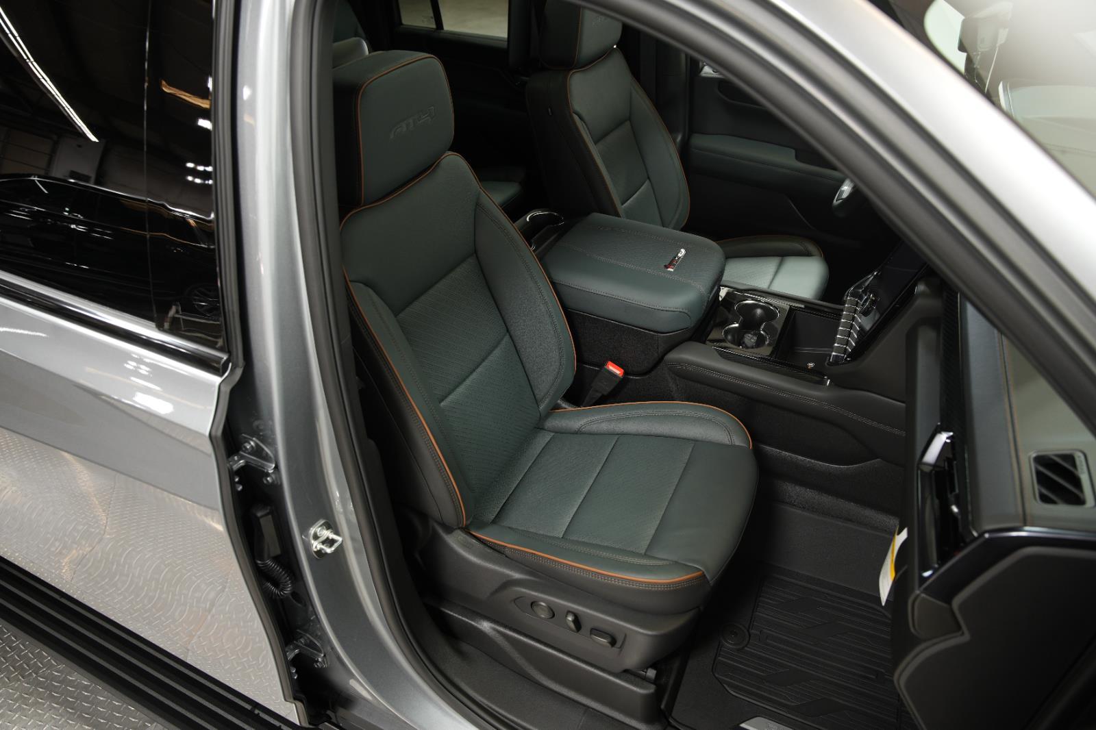 2026 GMC Yukon XL AT4 - Photo 21