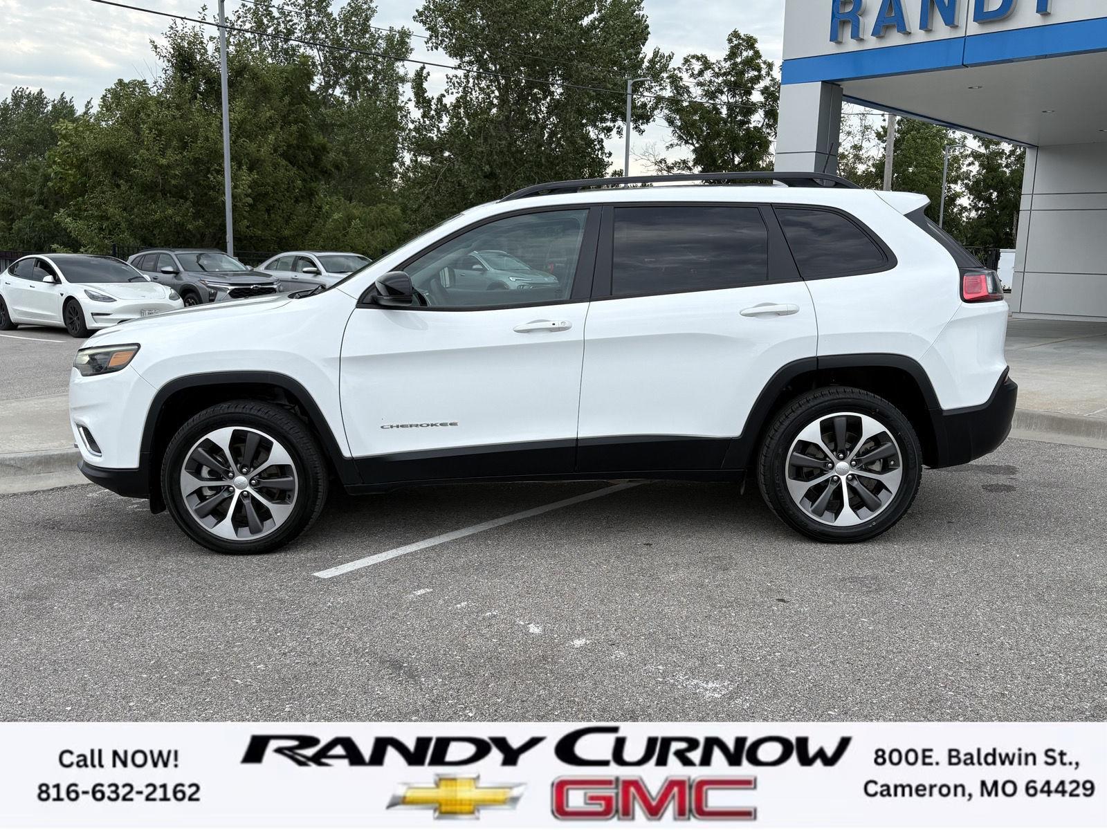 Used 2022 Jeep Cherokee Limited with VIN 1C4PJMDX5ND550630 for sale in Kansas City